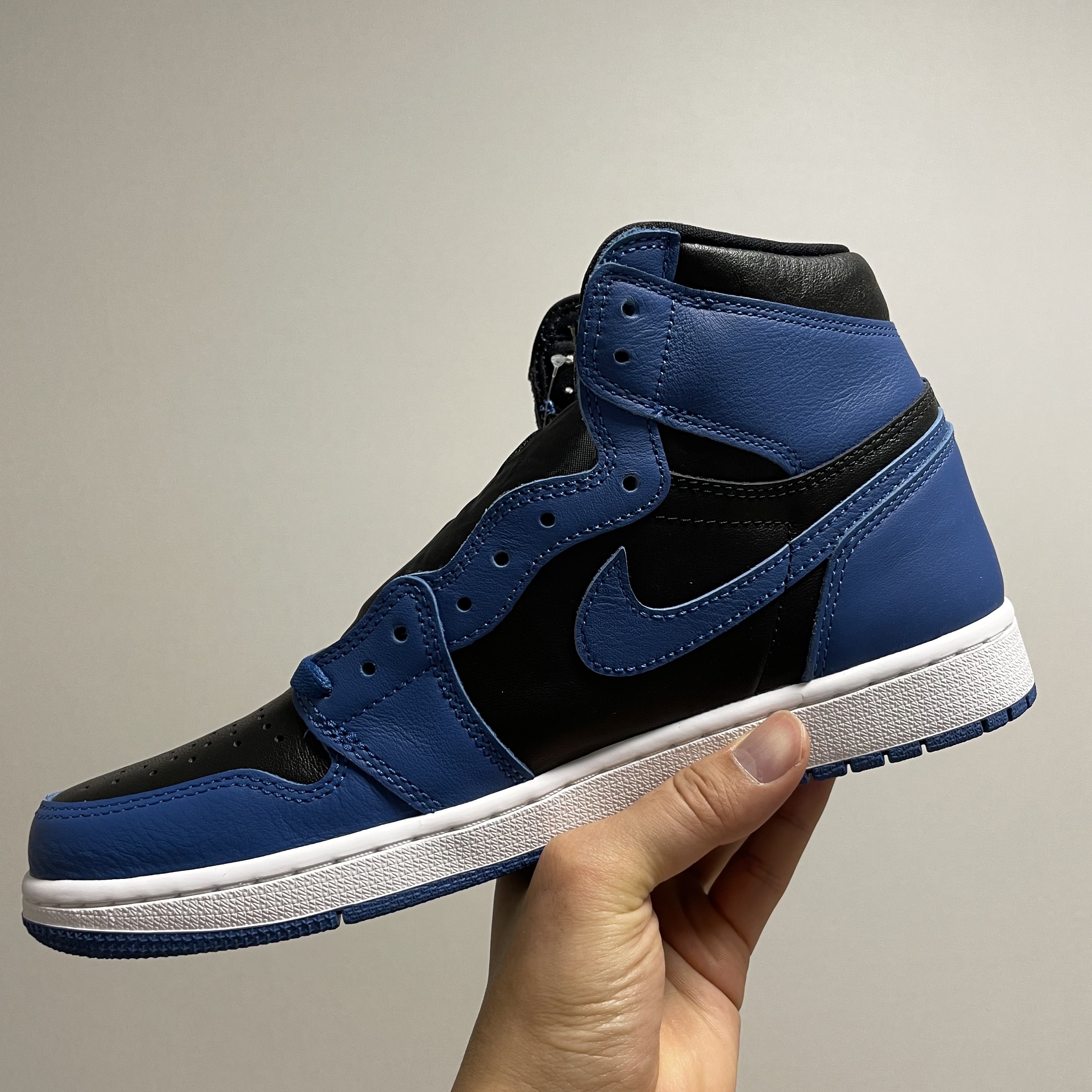 Jordan 1 Retro High OG Dark Marina Blue 착용 스타일