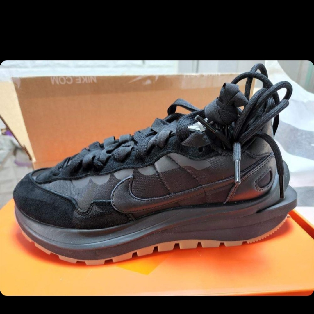 Nike x Sacai VaporWaffle Black and Gum 착용 스타일