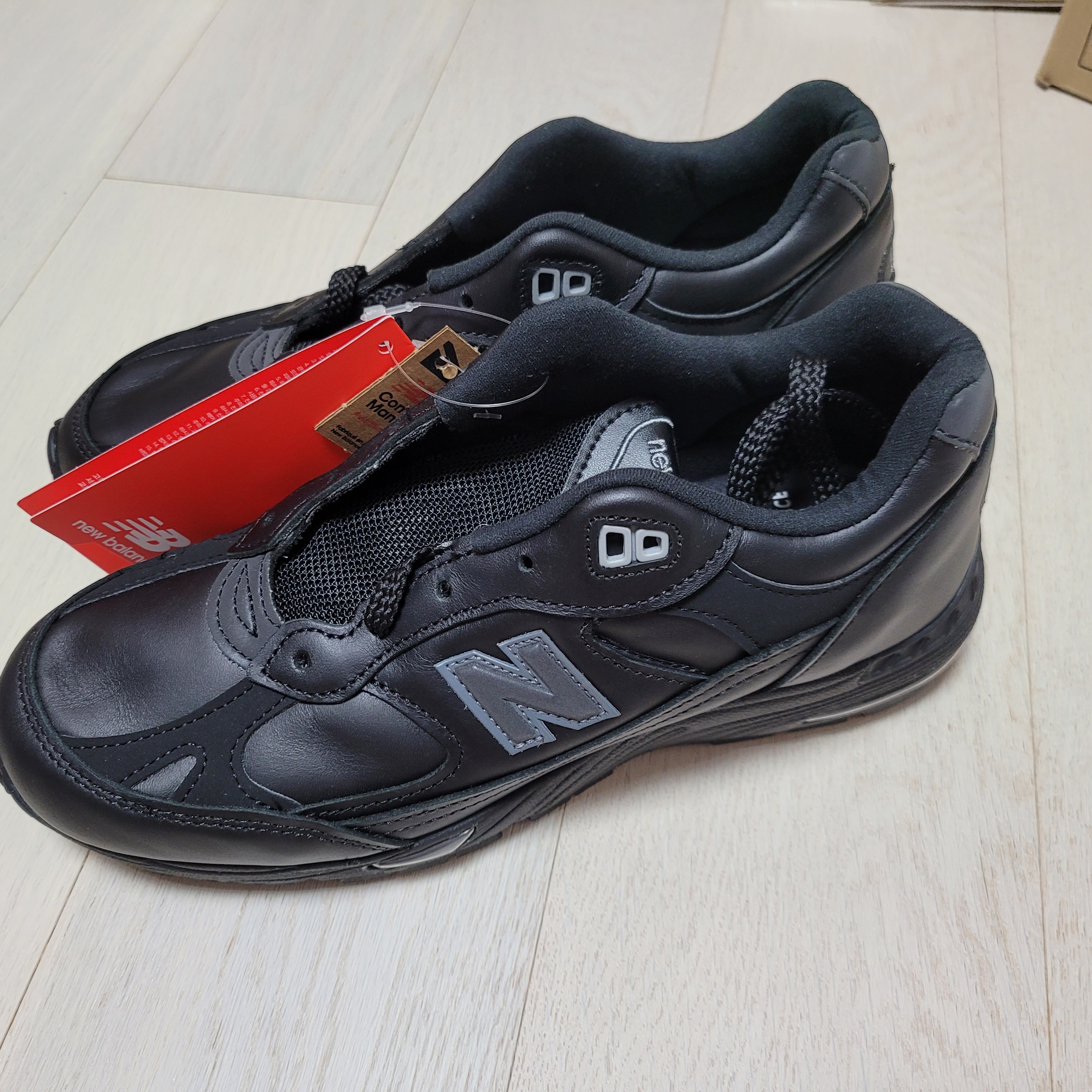 New Balance 991 Made in UK Black 착용 스타일