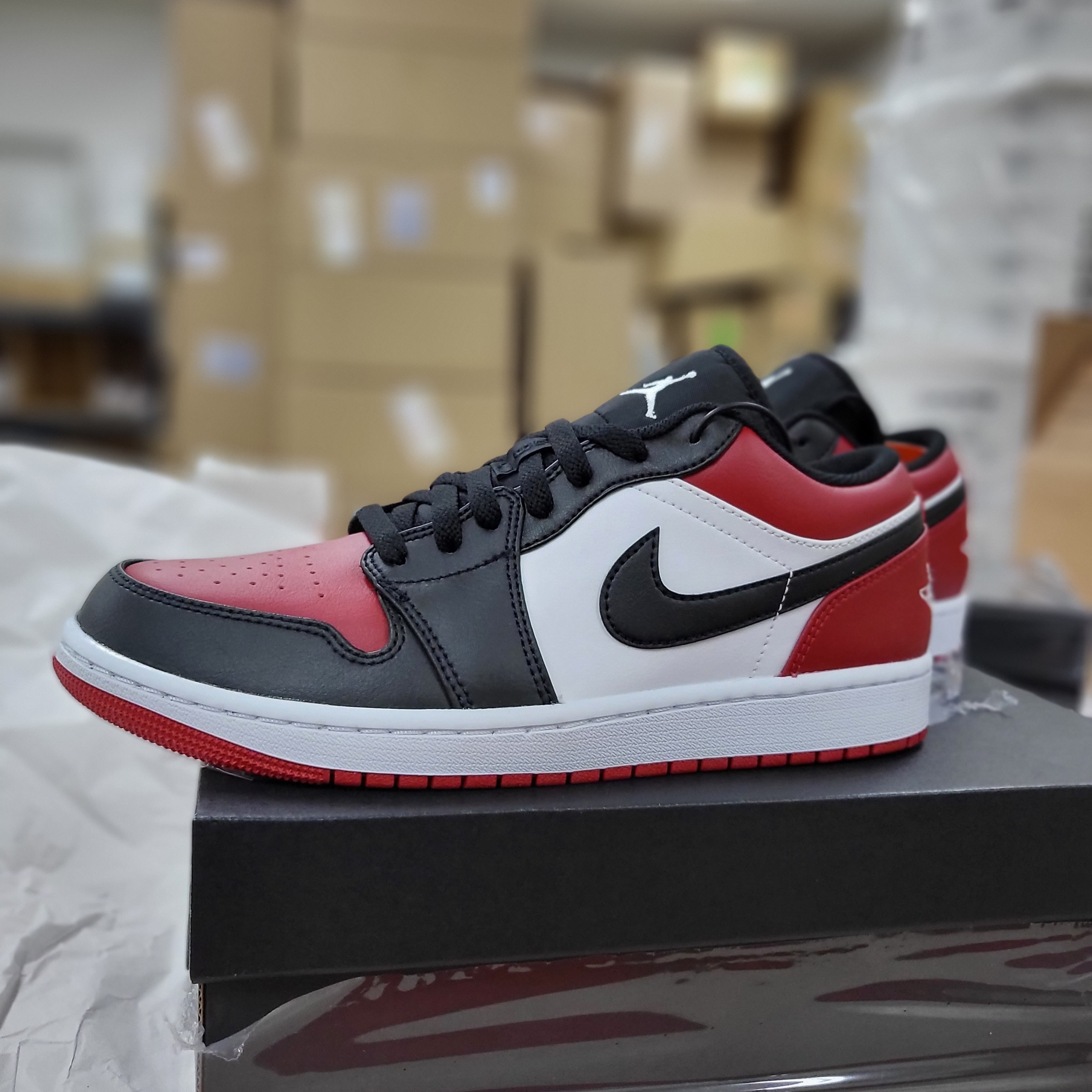 Jordan 1 Low Bred Toe 착용 스타일 - 1