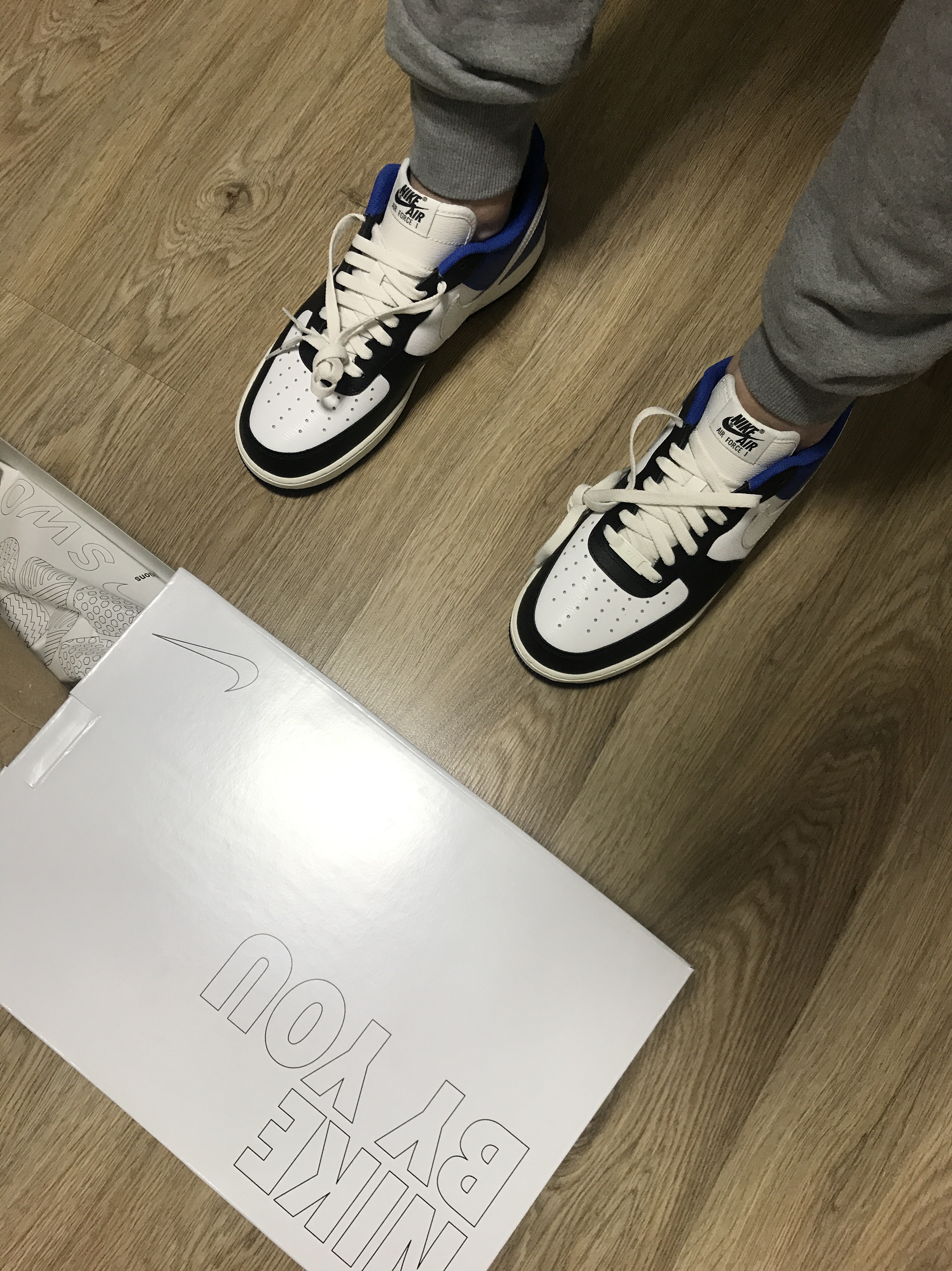 Jordan 1 x Travis Scott x Fragment Retro Low OG SP Military Blue 착용 스타일 - 1