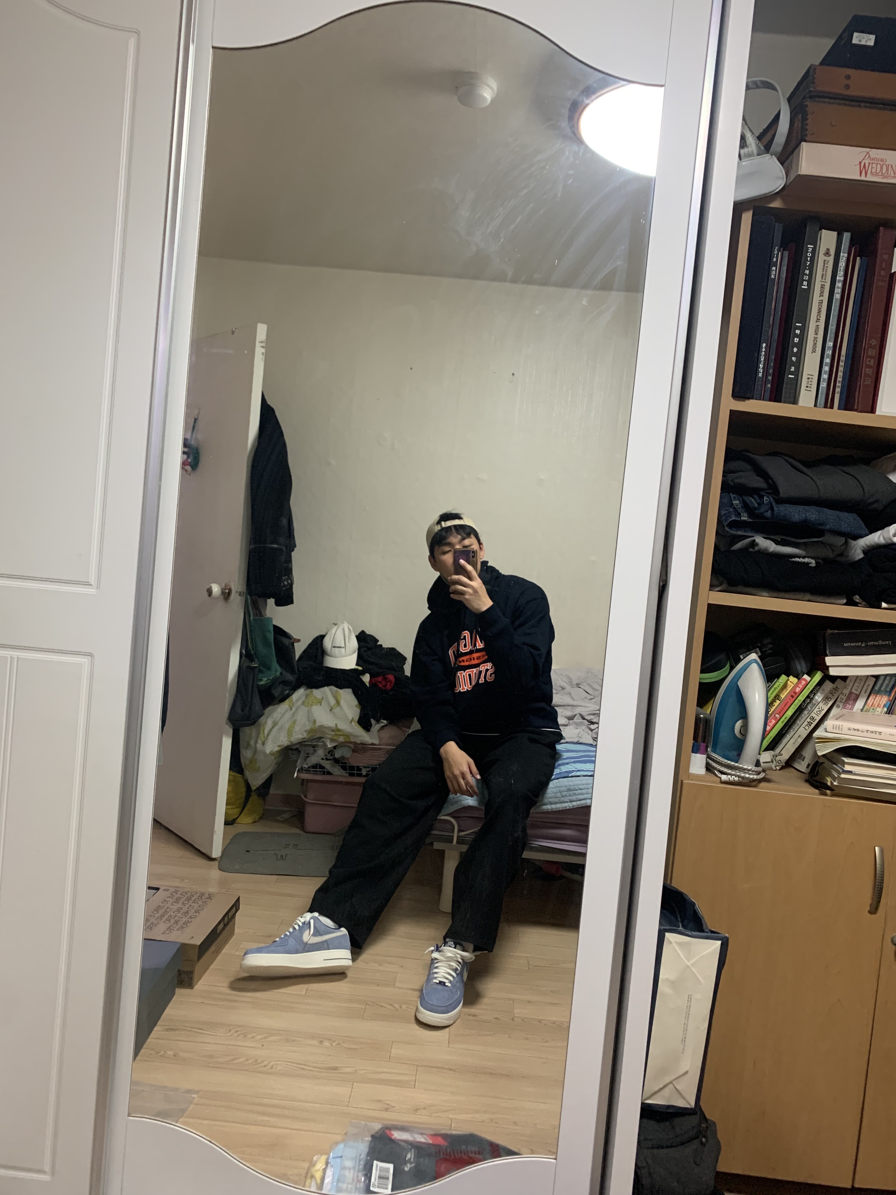 Nike Air Force 1 '07 LV8 Dusty Blue 착용 스타일 - 2