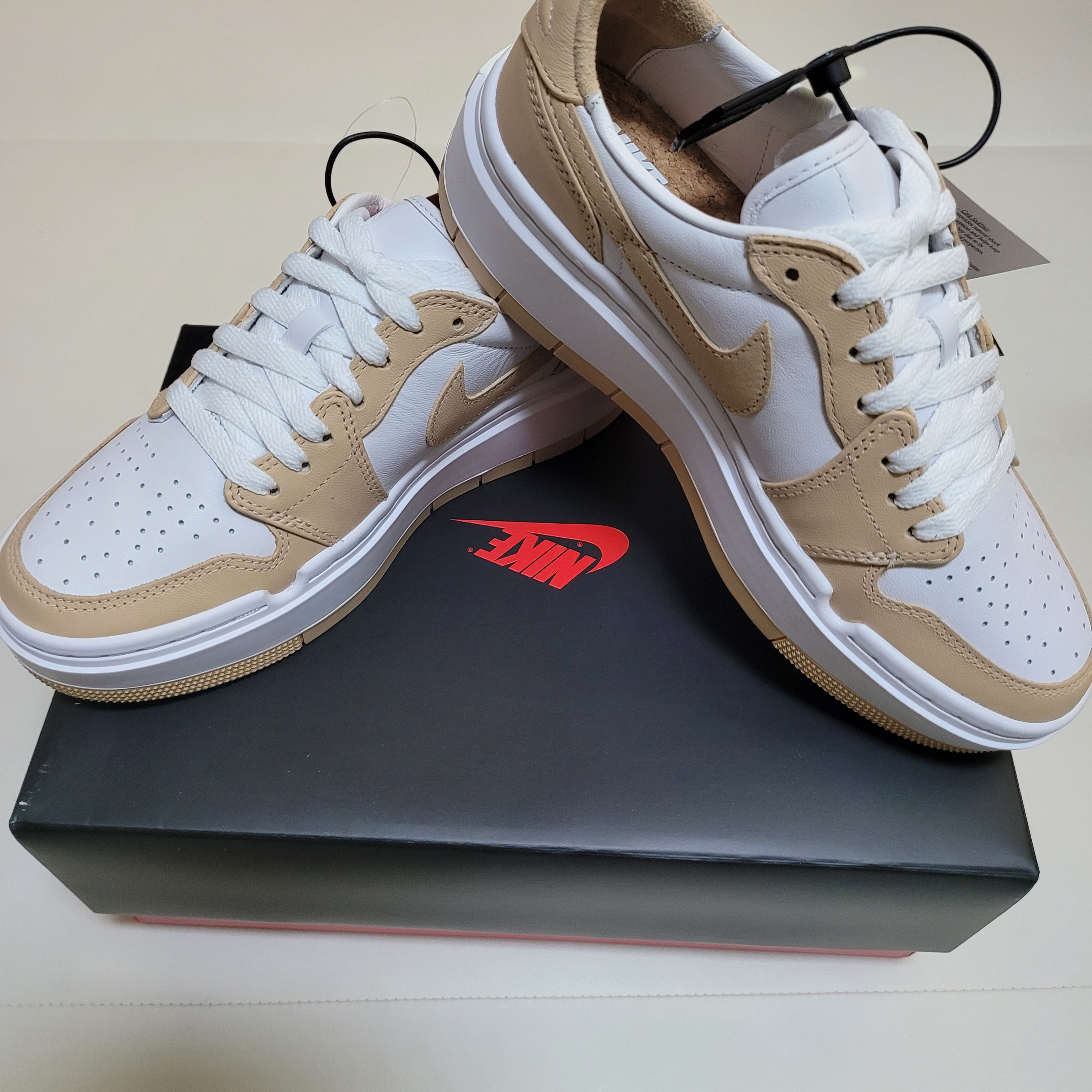 (W) Jordan 1 Elevate Low White Onyx 착용 스타일 - 2