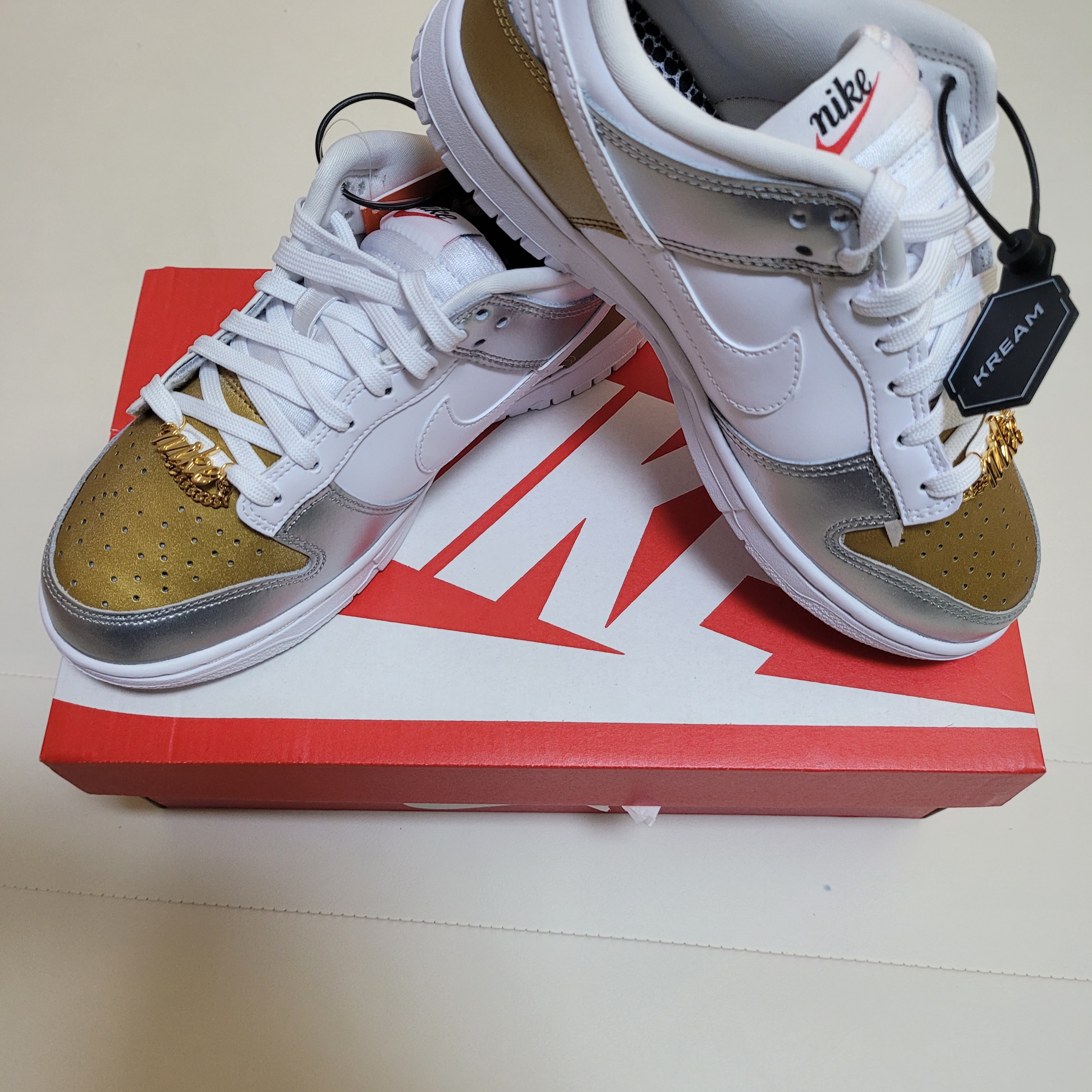 (W) Nike Dunk Low SE Heirloom 착용 스타일 - 2