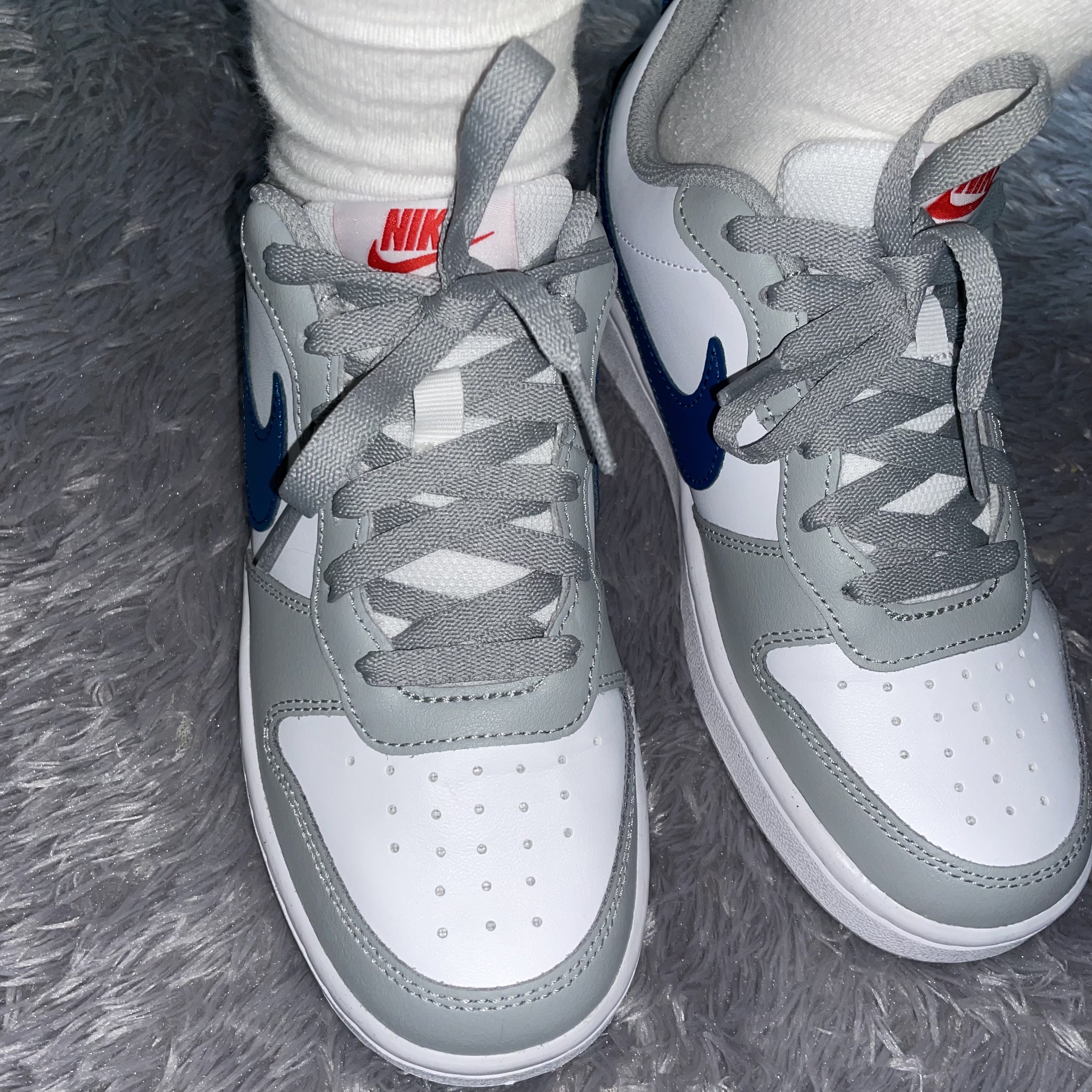 (GS) Nike Court Borough Low 2 Light Smoke Grey 착용 스타일 - 1