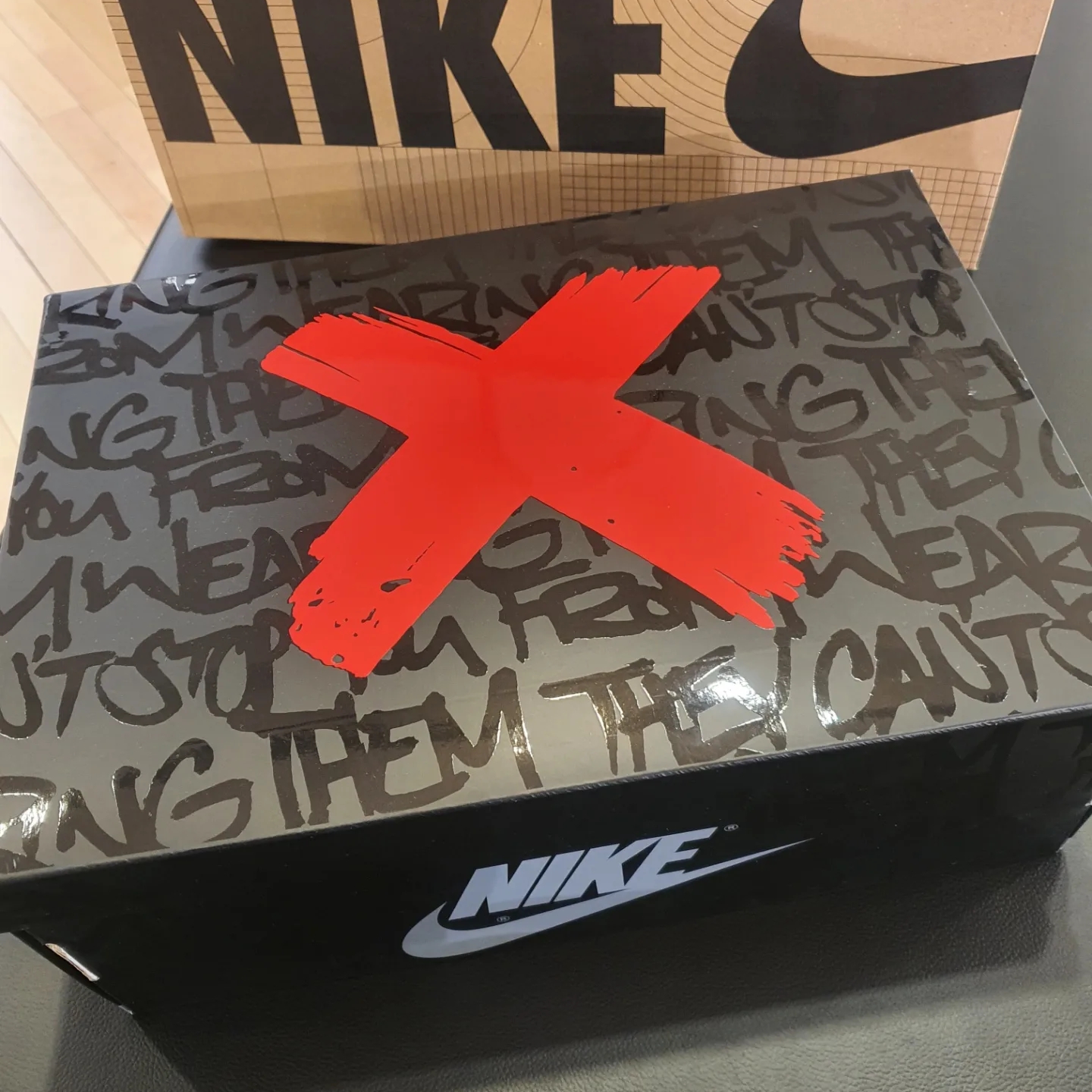 Jordan 1 Retro High OG Rebellionaire 착용 스타일 - 3