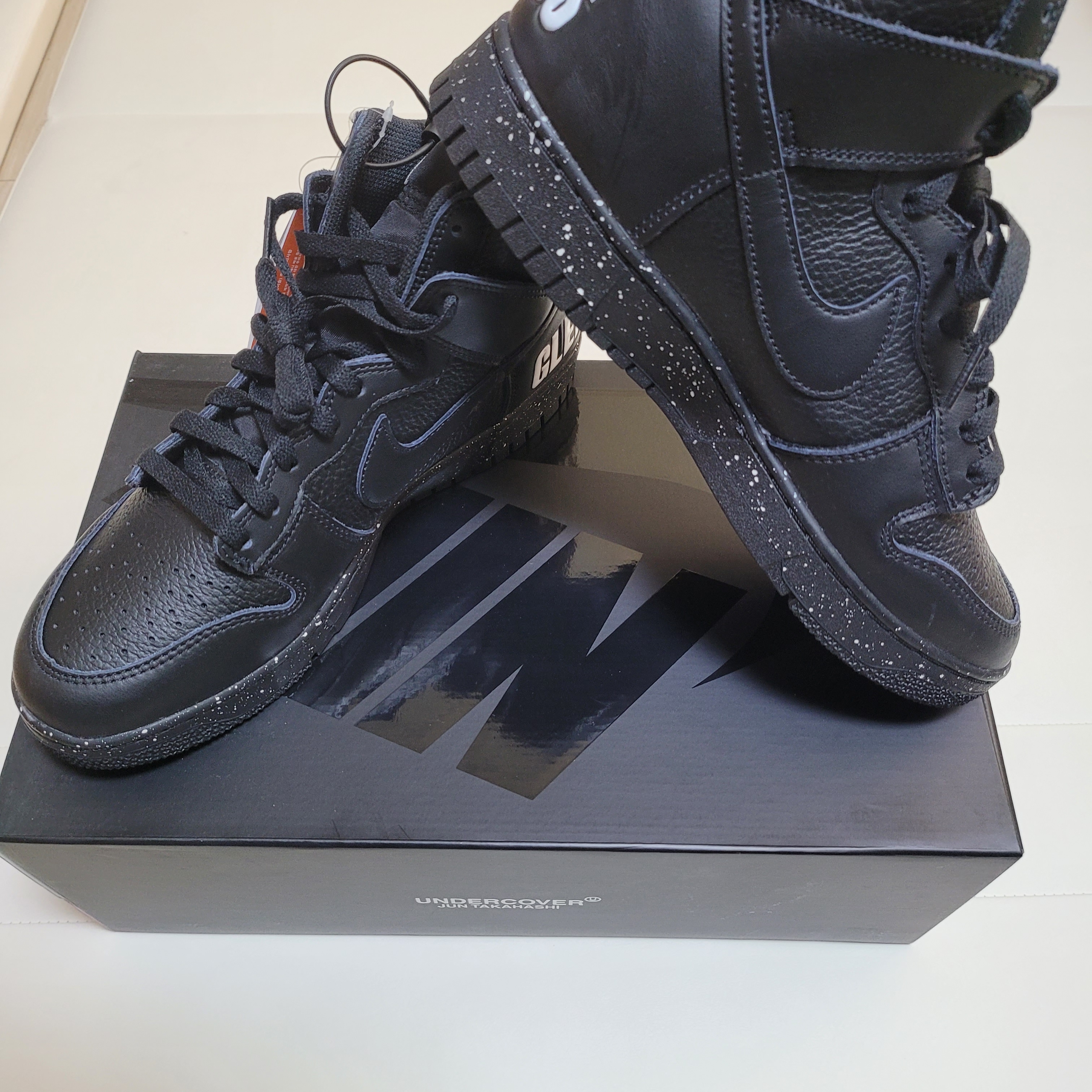 Nike x Undercover Dunk High 1985 Black 착용 스타일 - 2