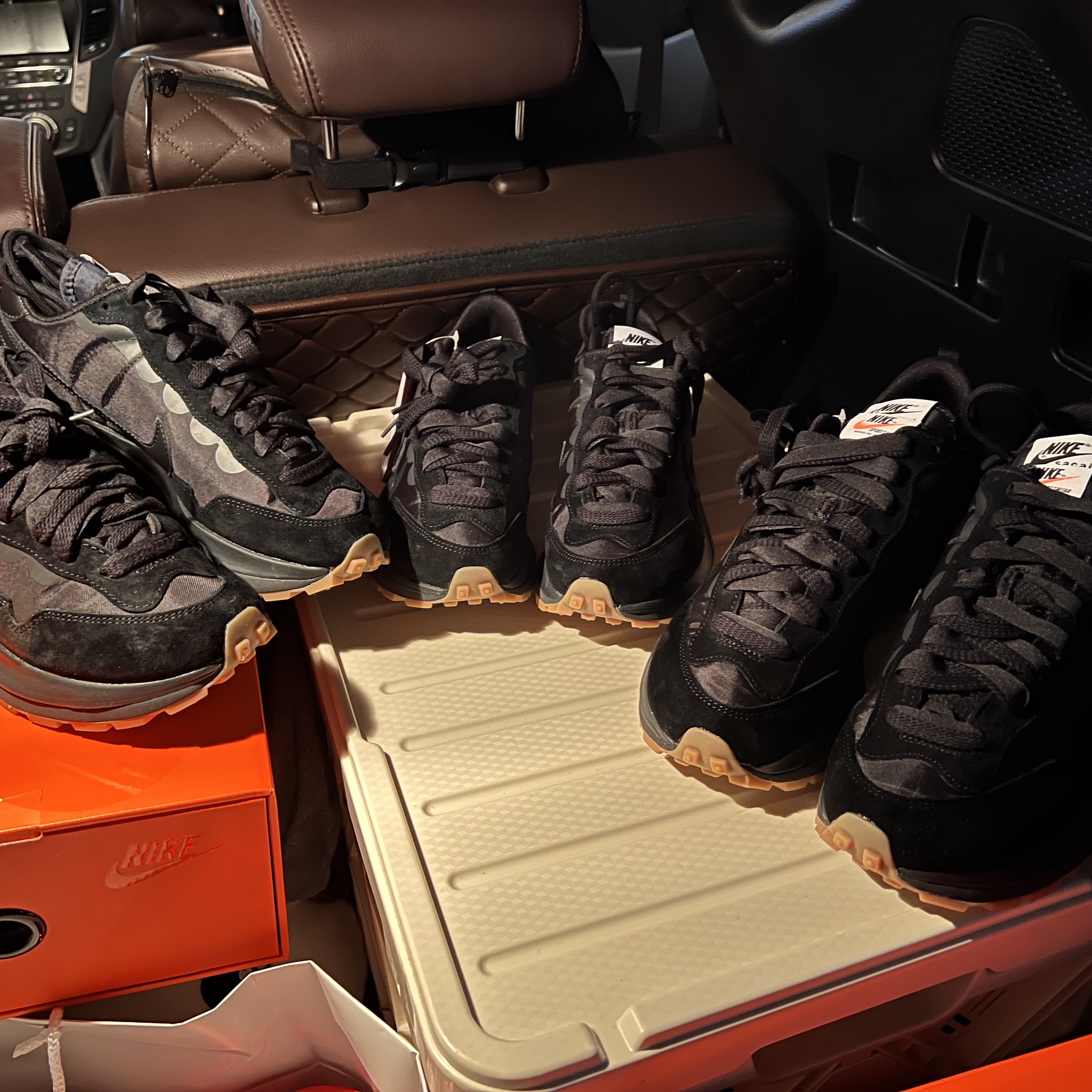Nike x Sacai VaporWaffle Black and Gum 착용 스타일
