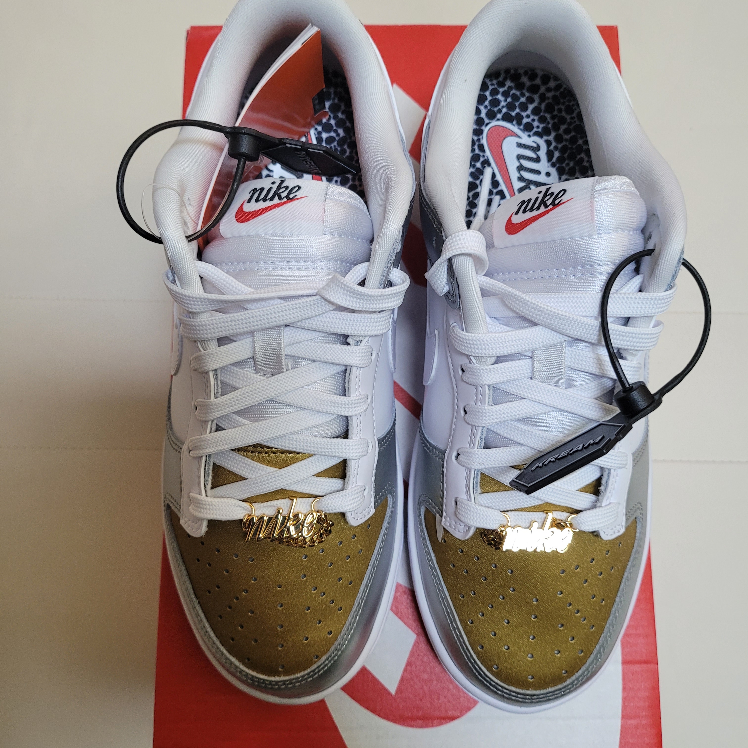 (W) Nike Dunk Low SE Heirloom 착용 스타일 - 1