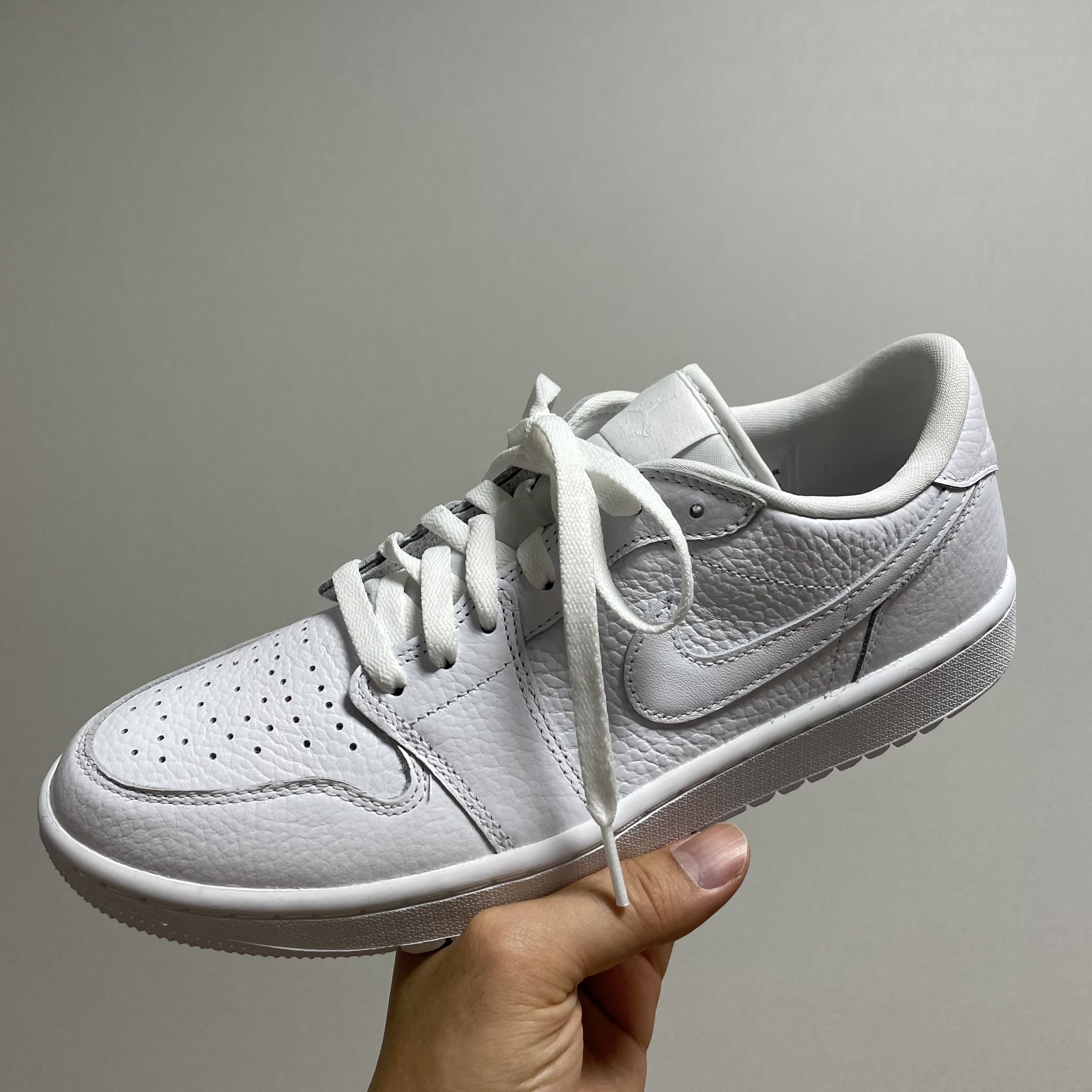 Jordan 1 Low Golf Triple White 착용 스타일