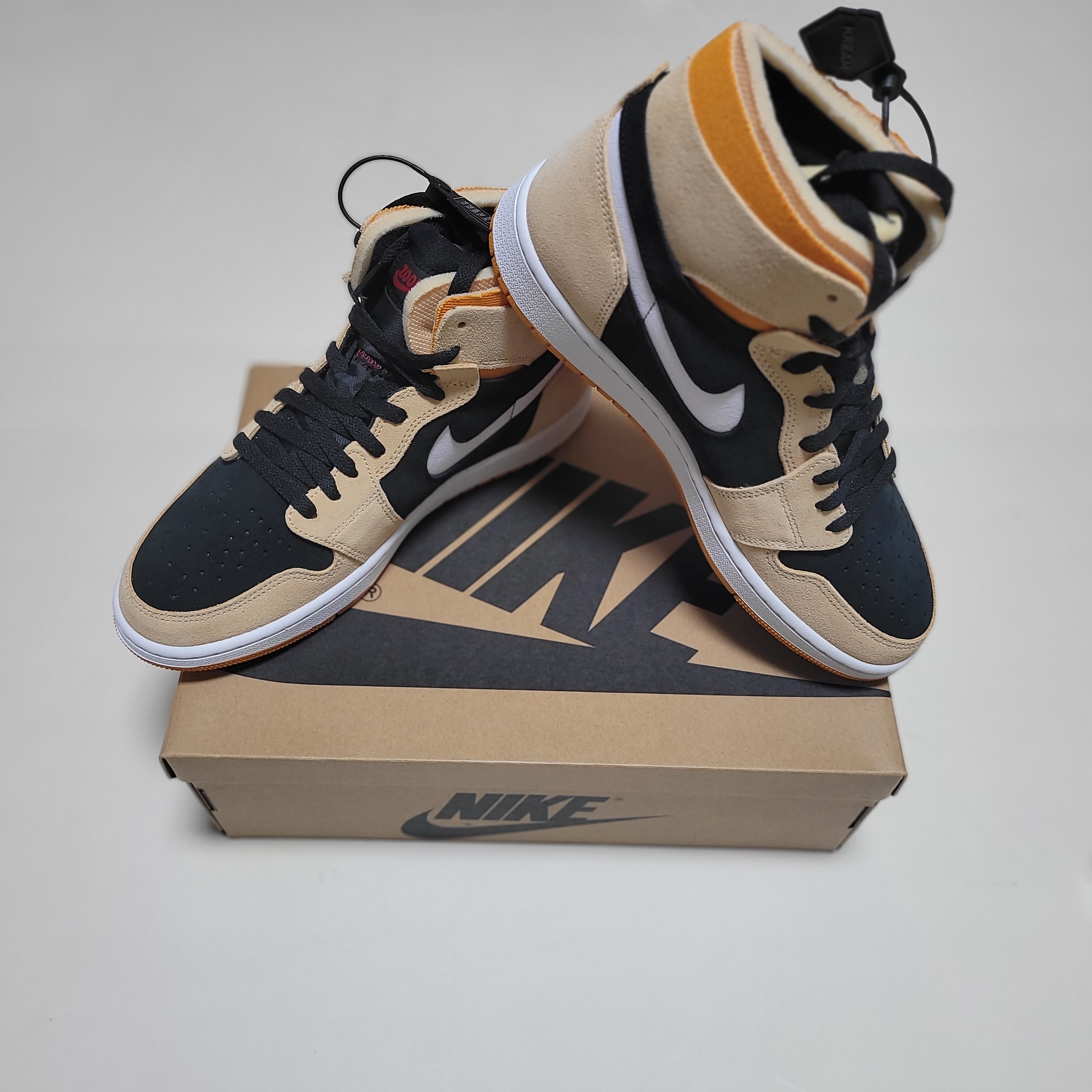 Jordan 1 Zoom Air CMFT Pumpkin Spice 착용 스타일 - 2