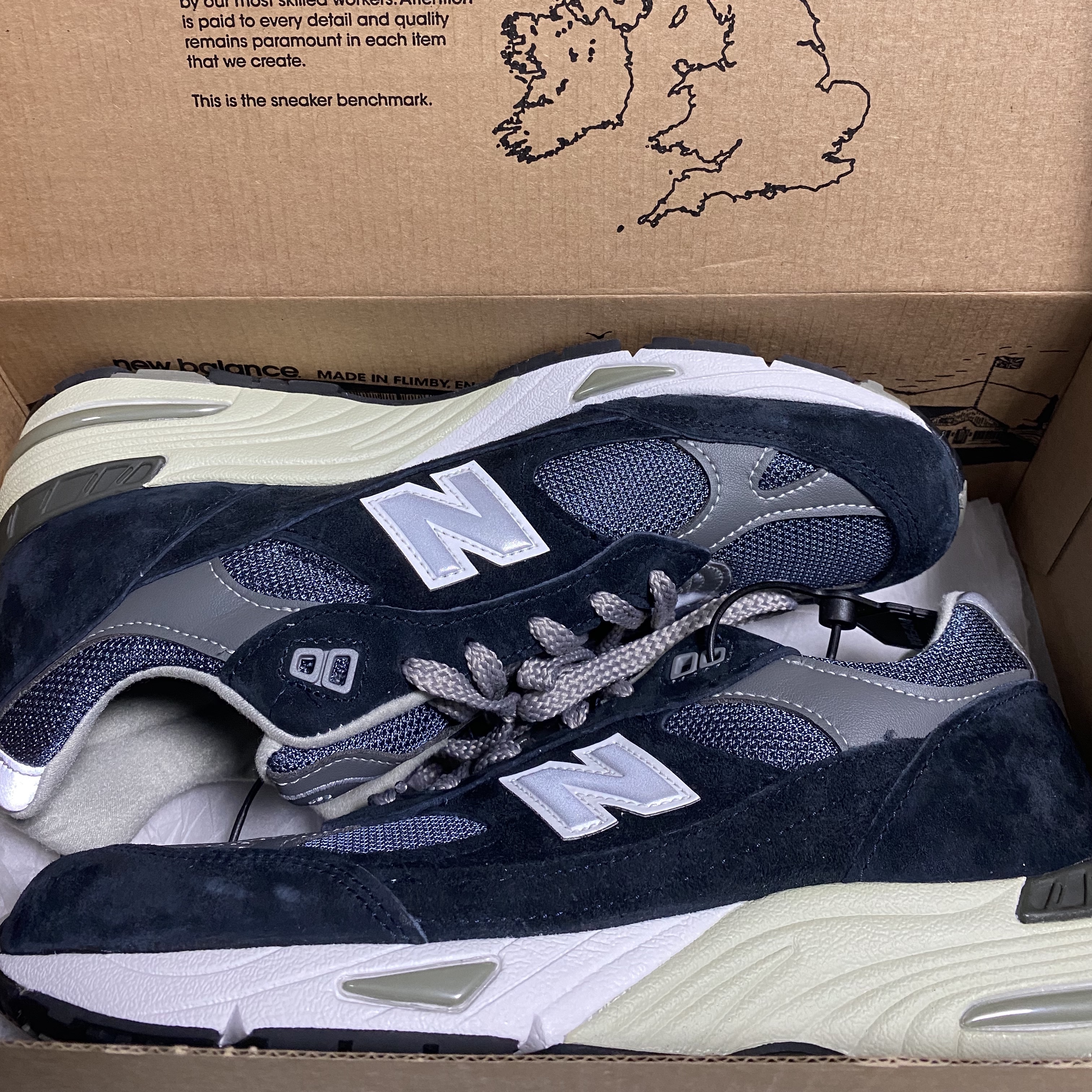 New Balance 991 Made in UK Navy 착용 스타일