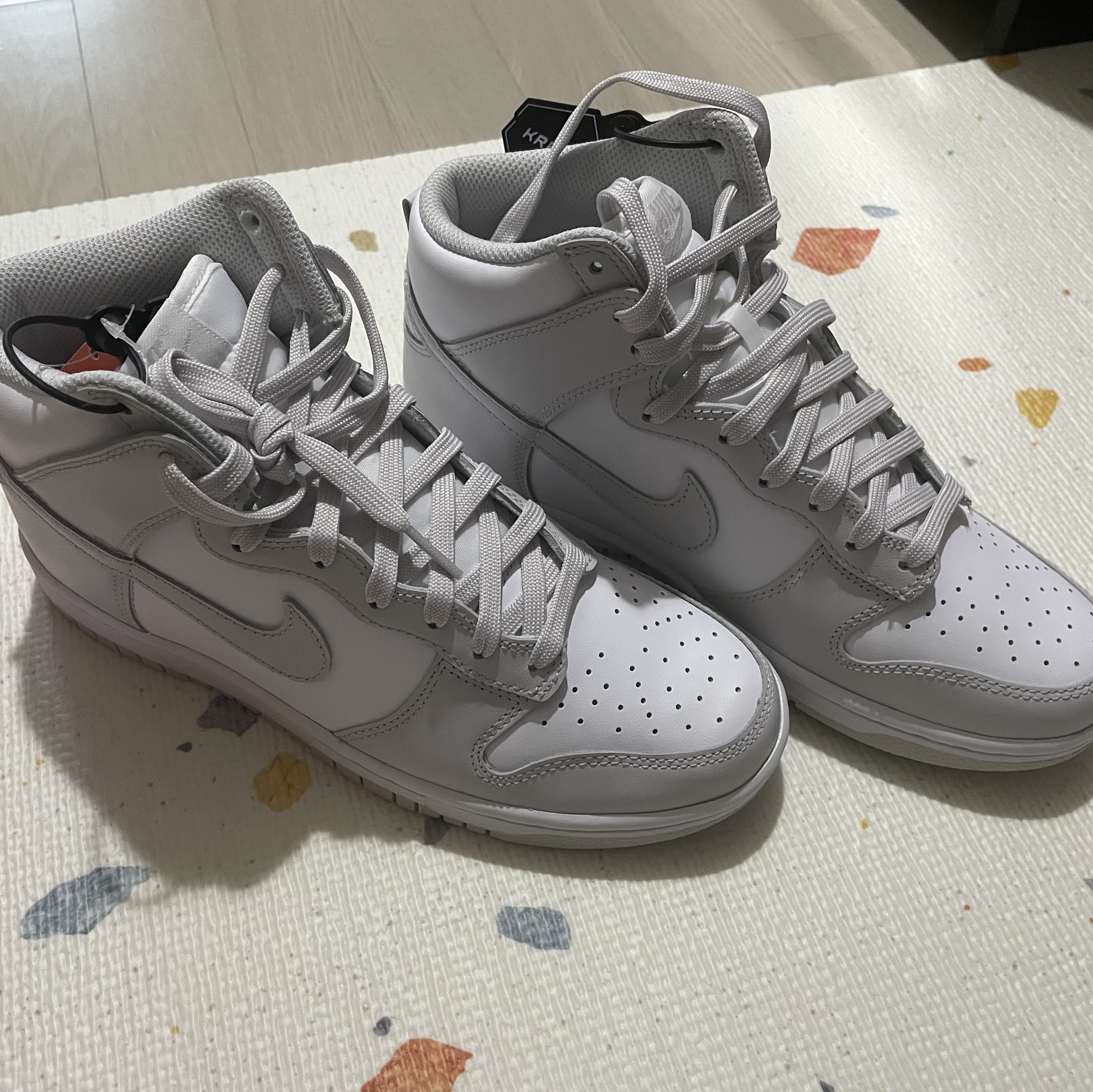 Nike Dunk High Retro Vast Grey 착용 스타일 - 4