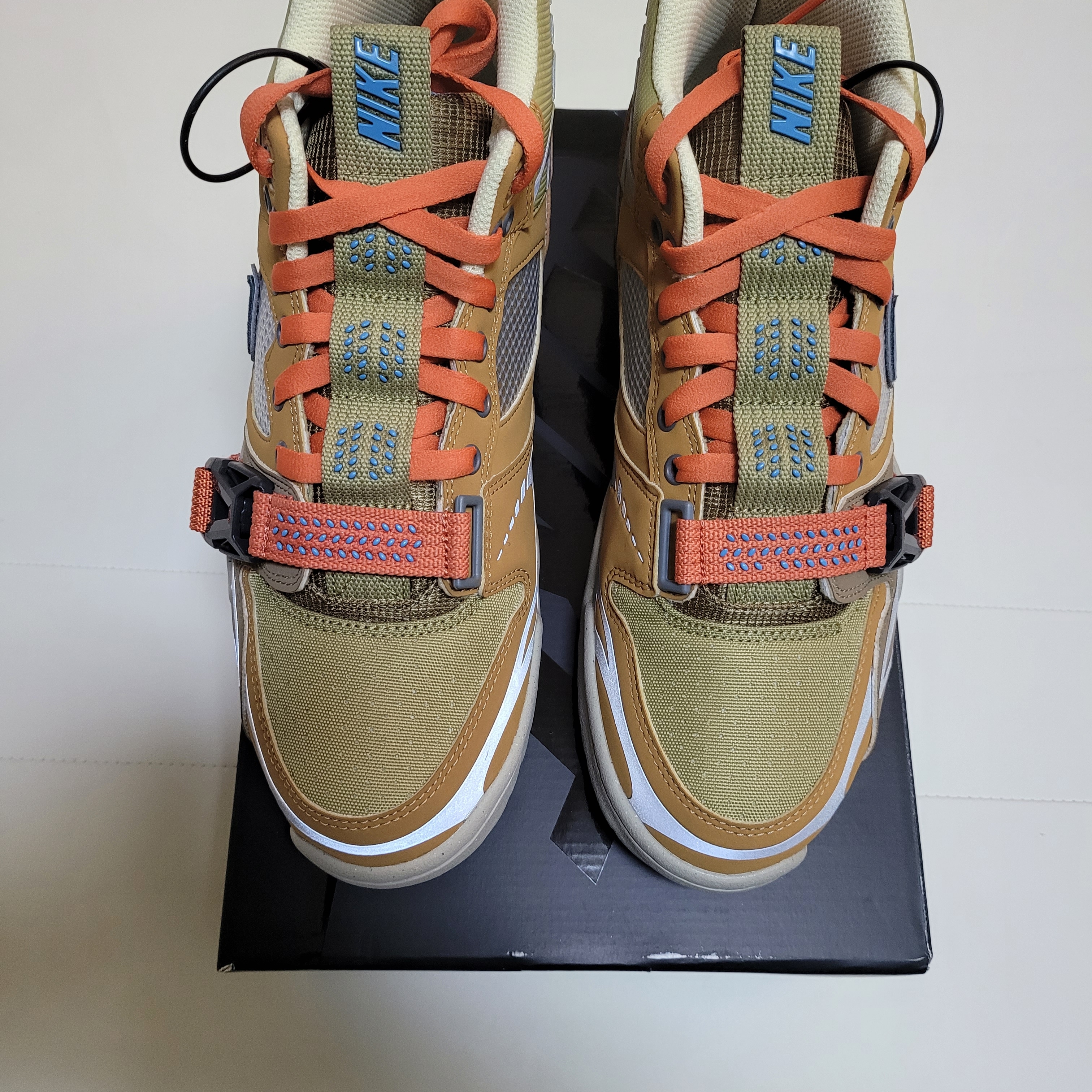 Nike Air Trainer 1 SP Coriander 착용 스타일 - 1