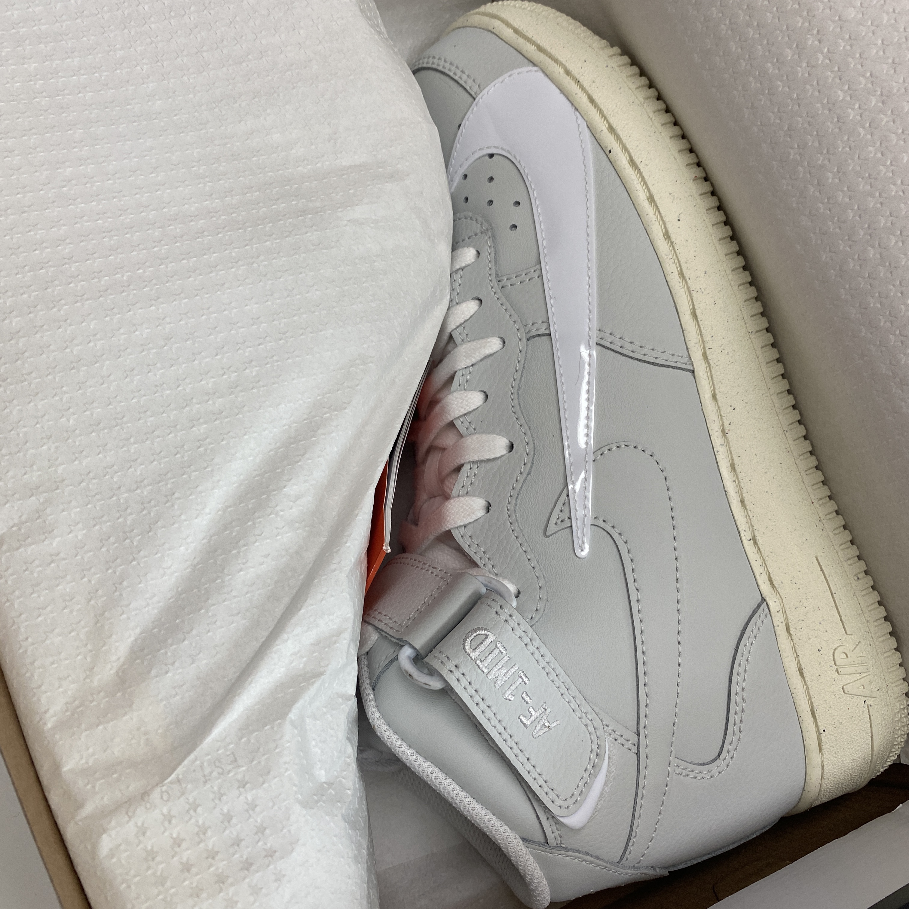 Nike Air Force 1 Mid '07 Premium Copy and Paste 착용 스타일
