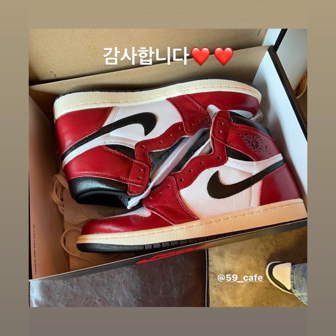 Jordan 1 Retro High OG Light Fusion Red, Nike Dunk Low SE Seoul 착용 스타일
