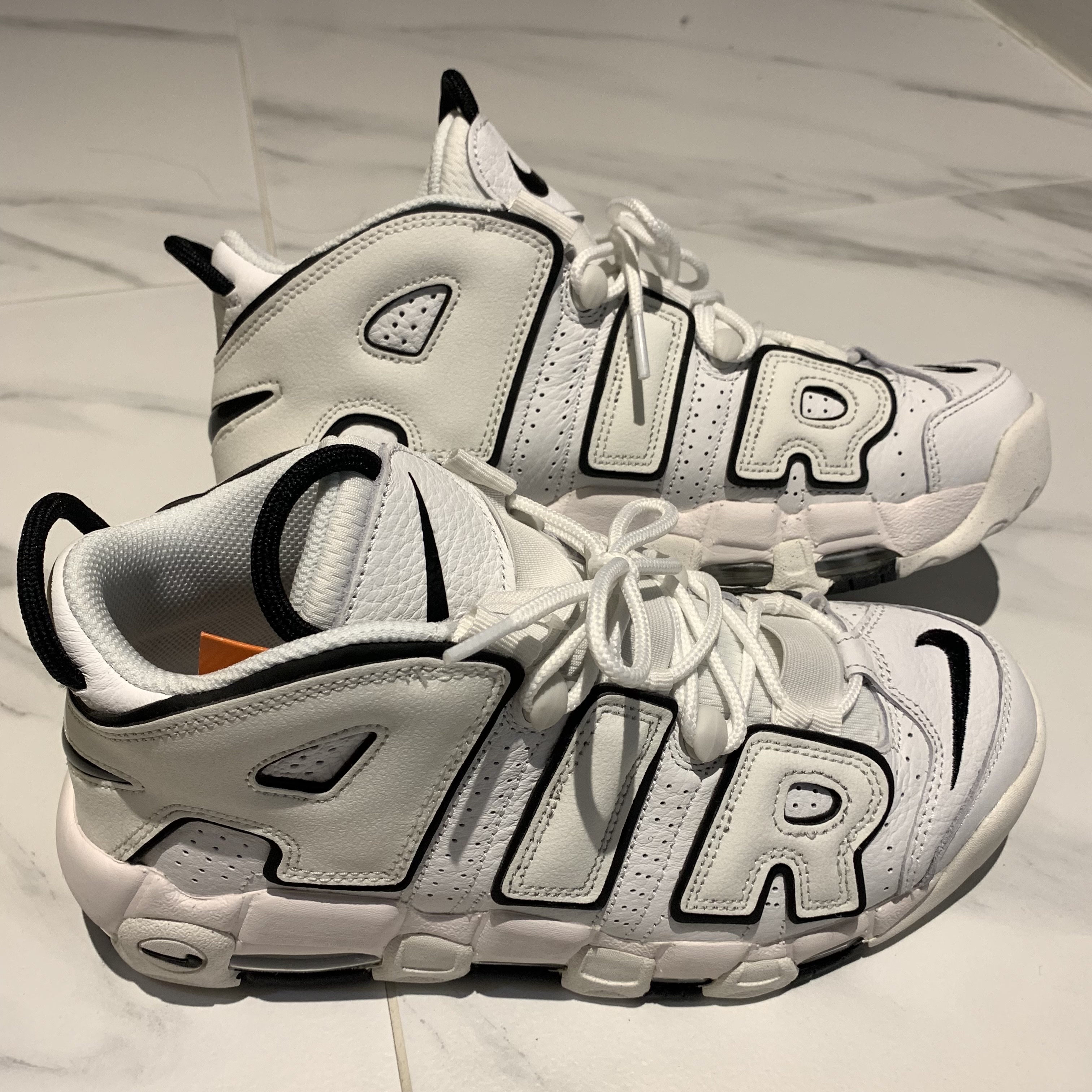 (W) Nike Air More Uptempo Summit White 착용 스타일 - 2