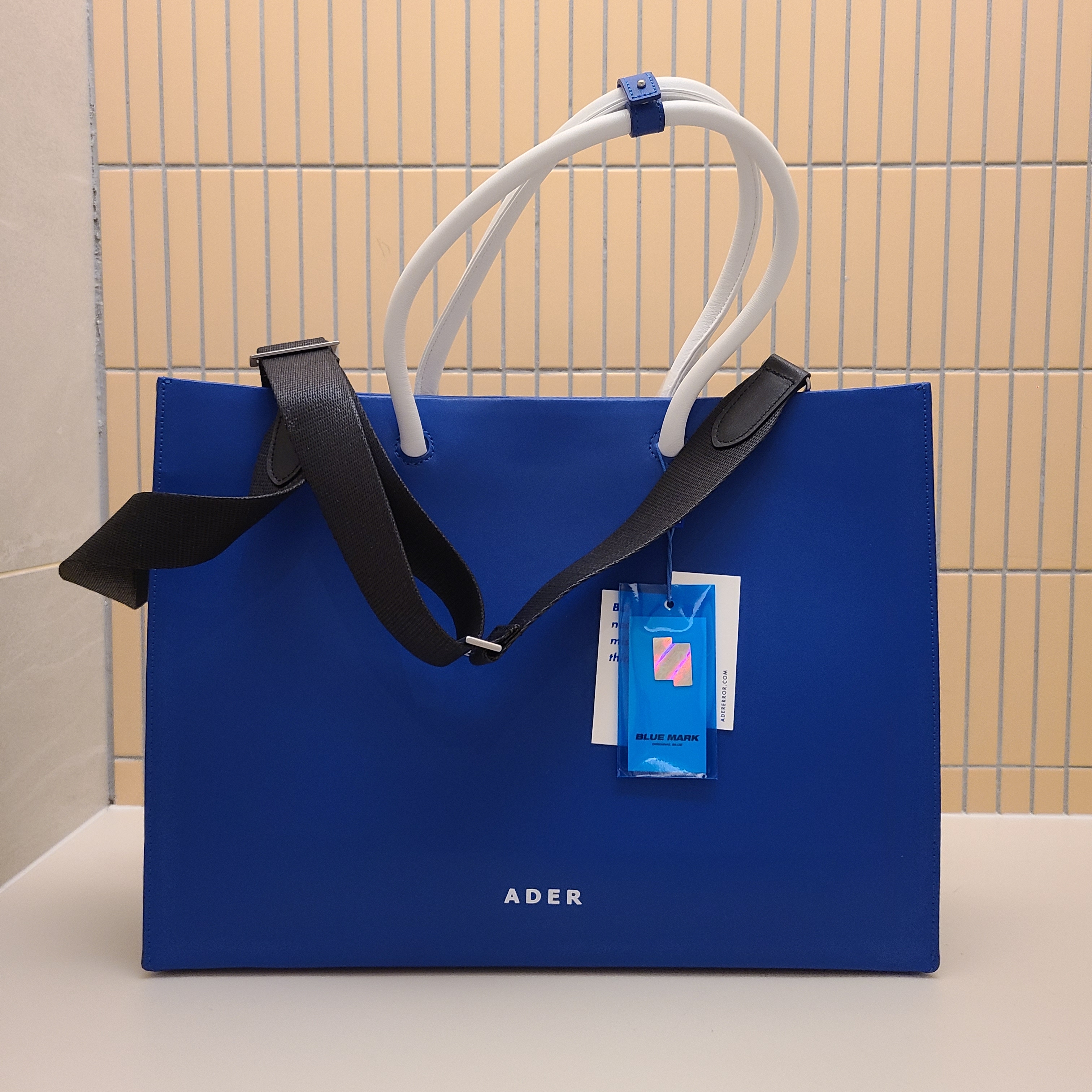 Ader Error Wide Blue Bag Blue 착용 스타일