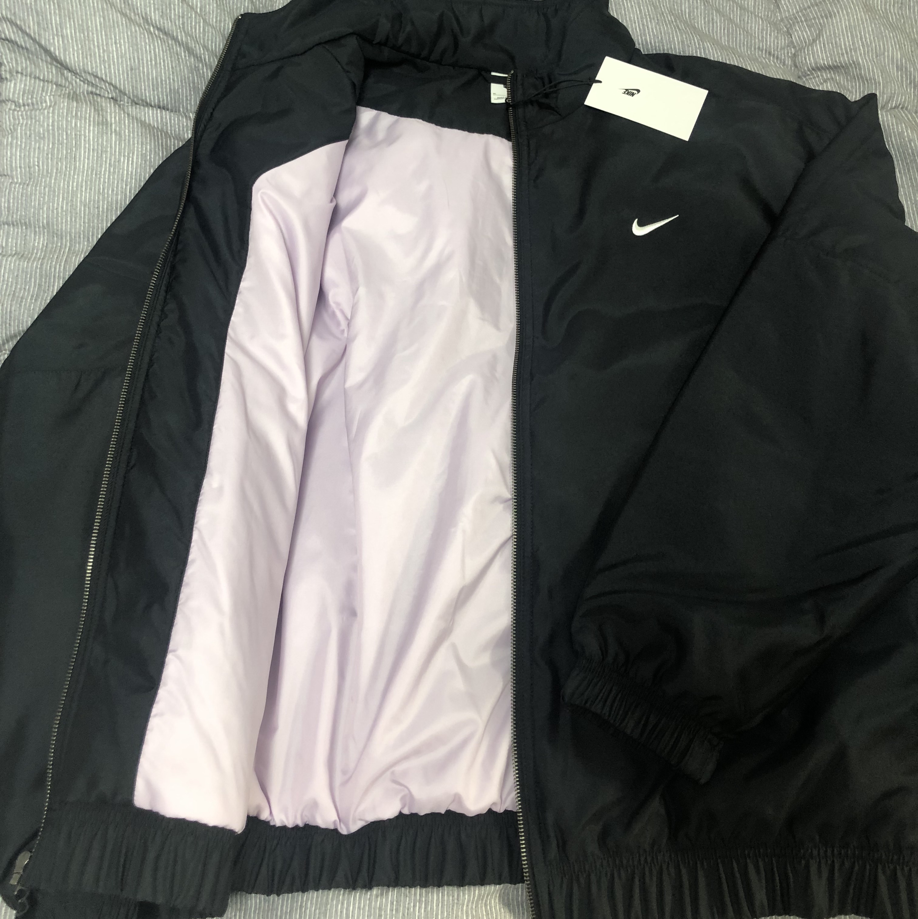 Nike NRG Solo Swoosh Satin Bomber Jacket Black Doll - US/EU, Nike NRG Solo Swoosh Satin Bomber Jacket Black Doll - Asia 착용 스타일 - 2