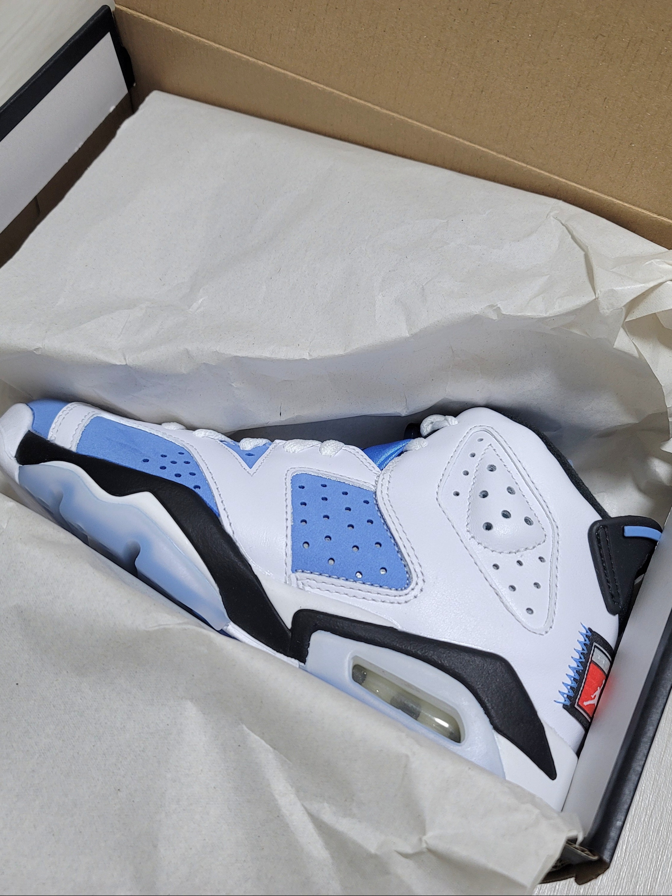 (GS) Jordan 6 Retro University Blue 착용 스타일 - 2