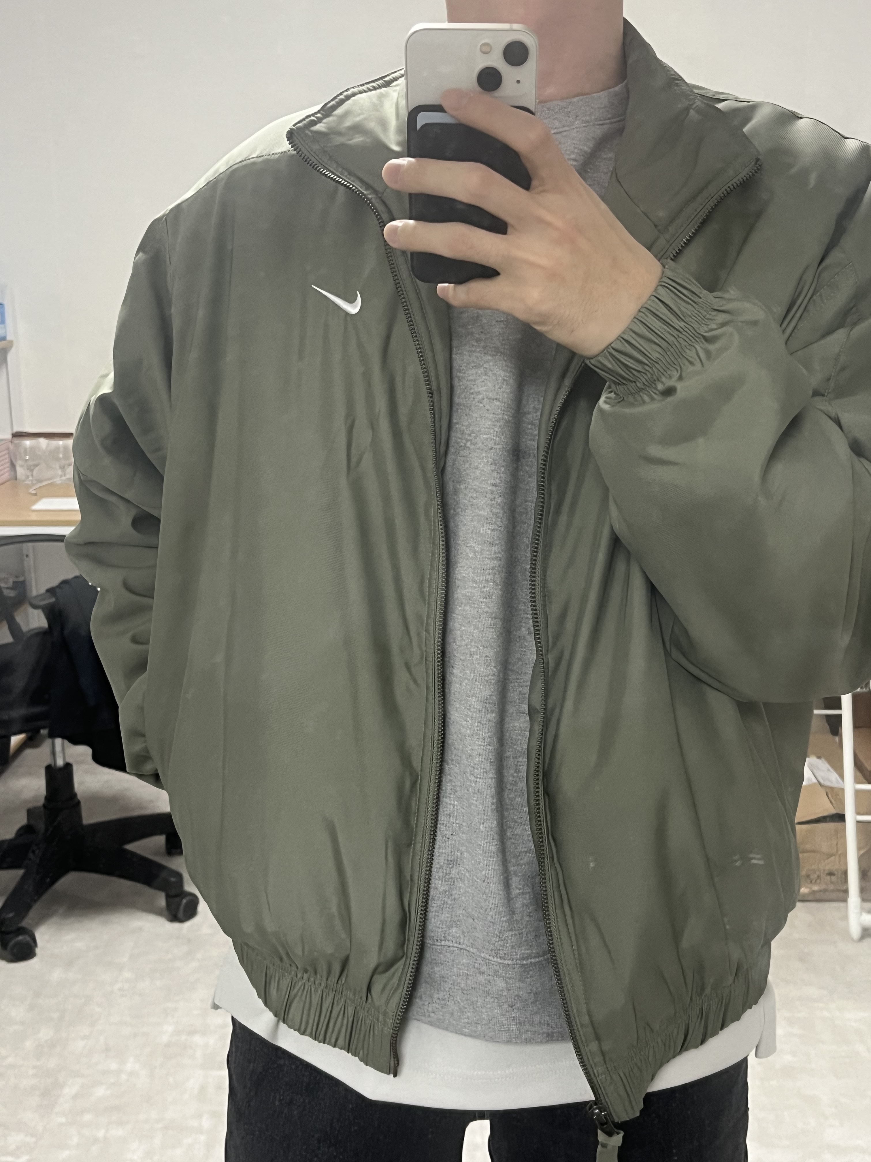 Nike NRG Solo Swoosh Satin Bomber Jacket Light Army - Asia 착용 스타일