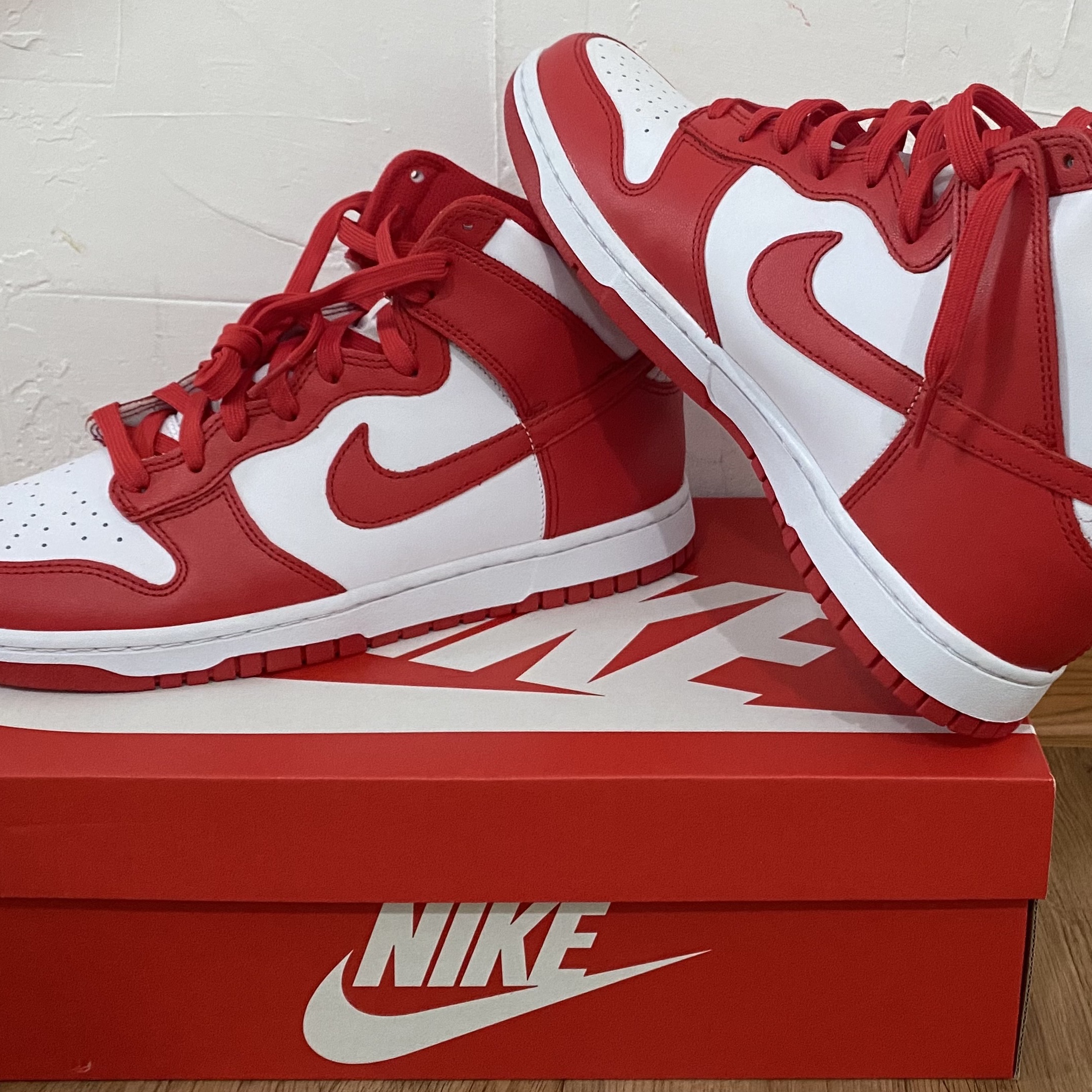 Nike Dunk High Retro Championship White and Red 착용 스타일
