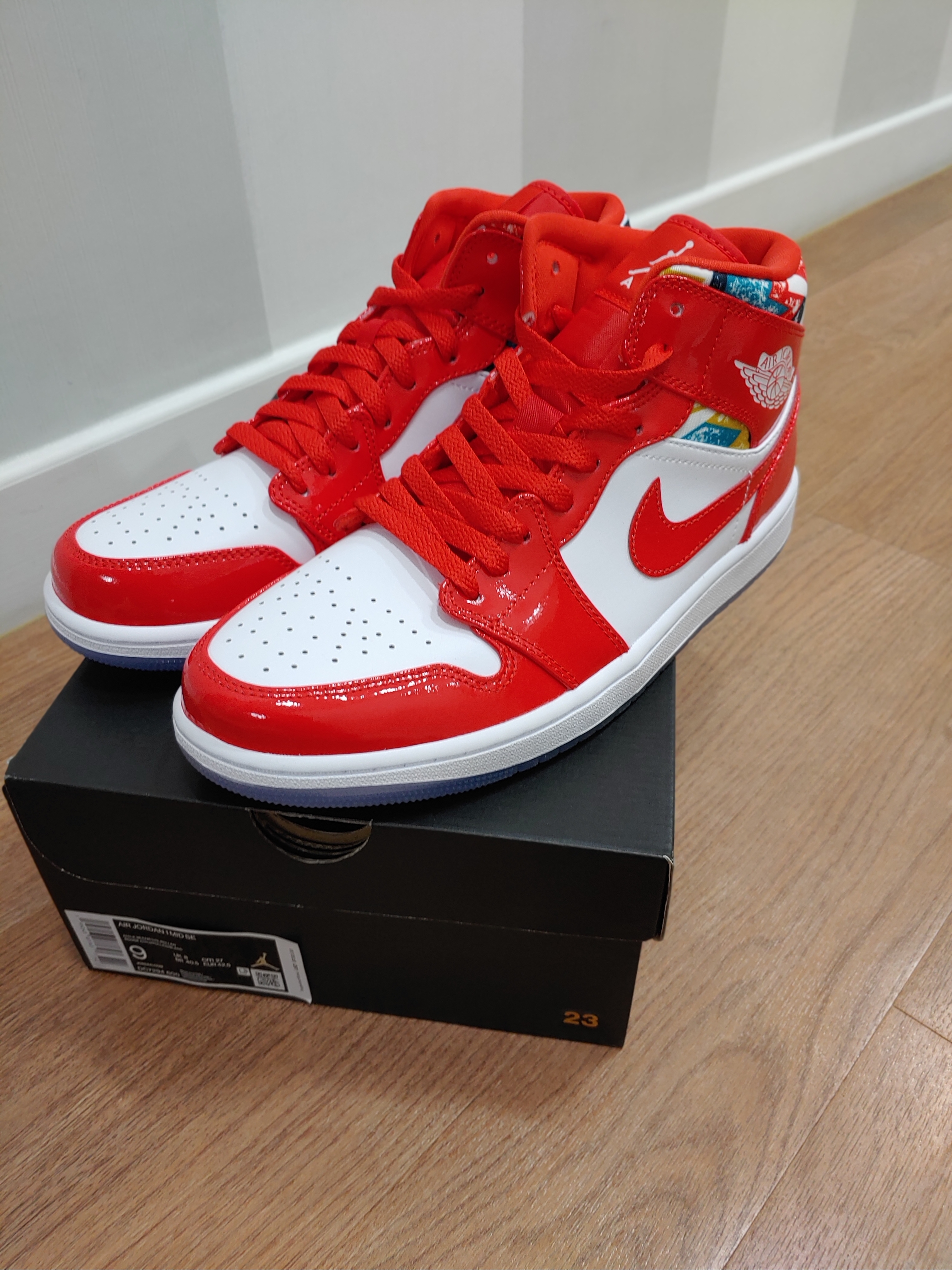 Jordan 1 Mid SE Barcelona Sweater 착용 스타일 - 2