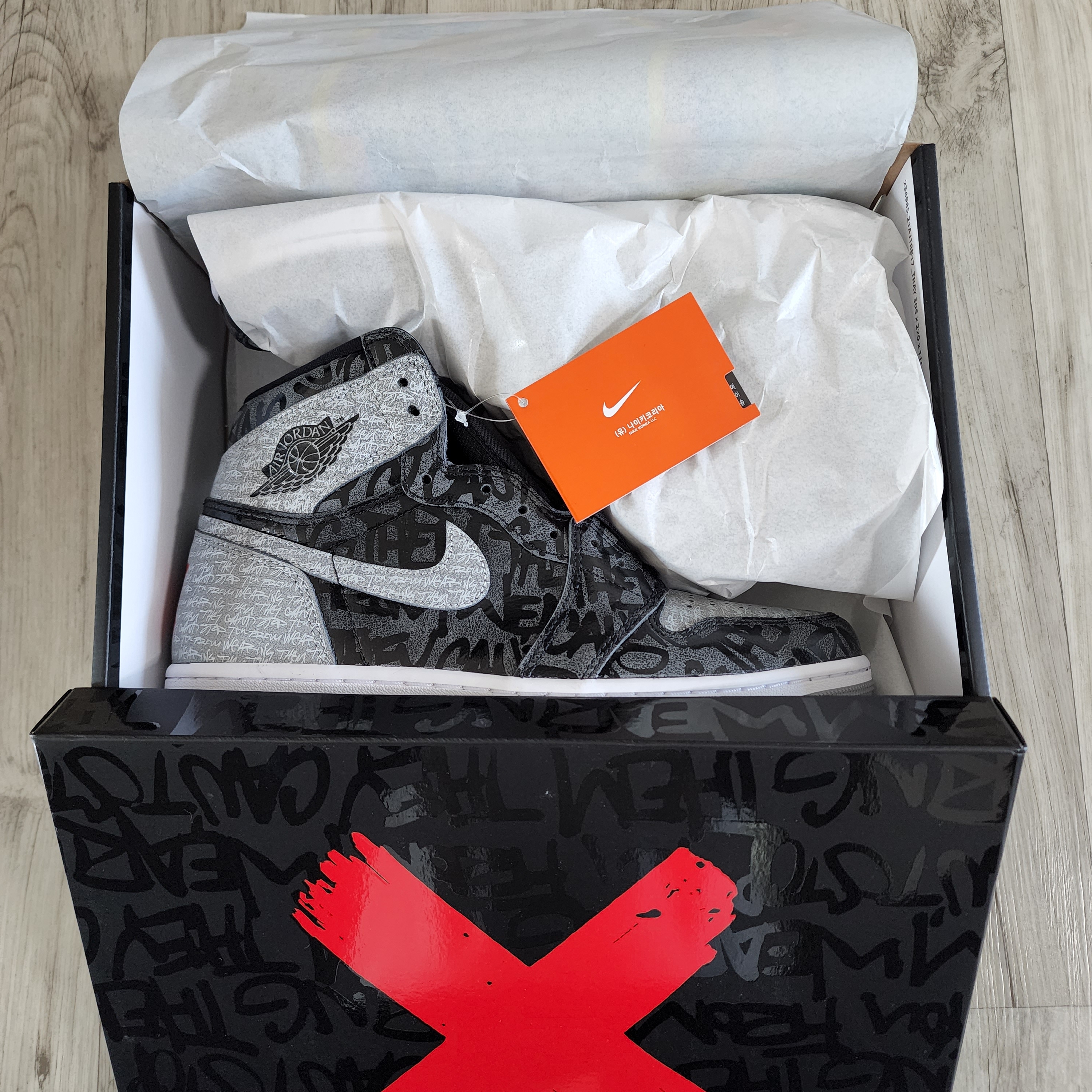 Jordan 1 Retro High OG Rebellionaire 착용 스타일 - 1