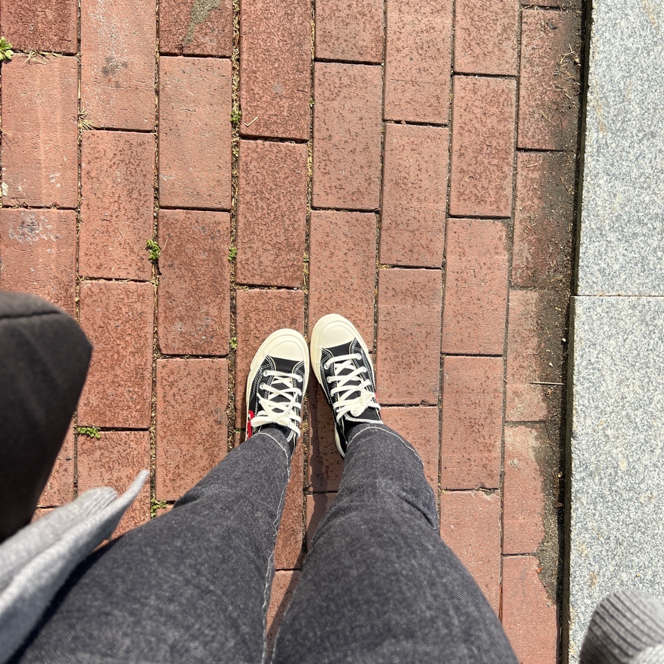 Converse x Play Comme des Garcons Chuck 70 Ox Black 착용 스타일