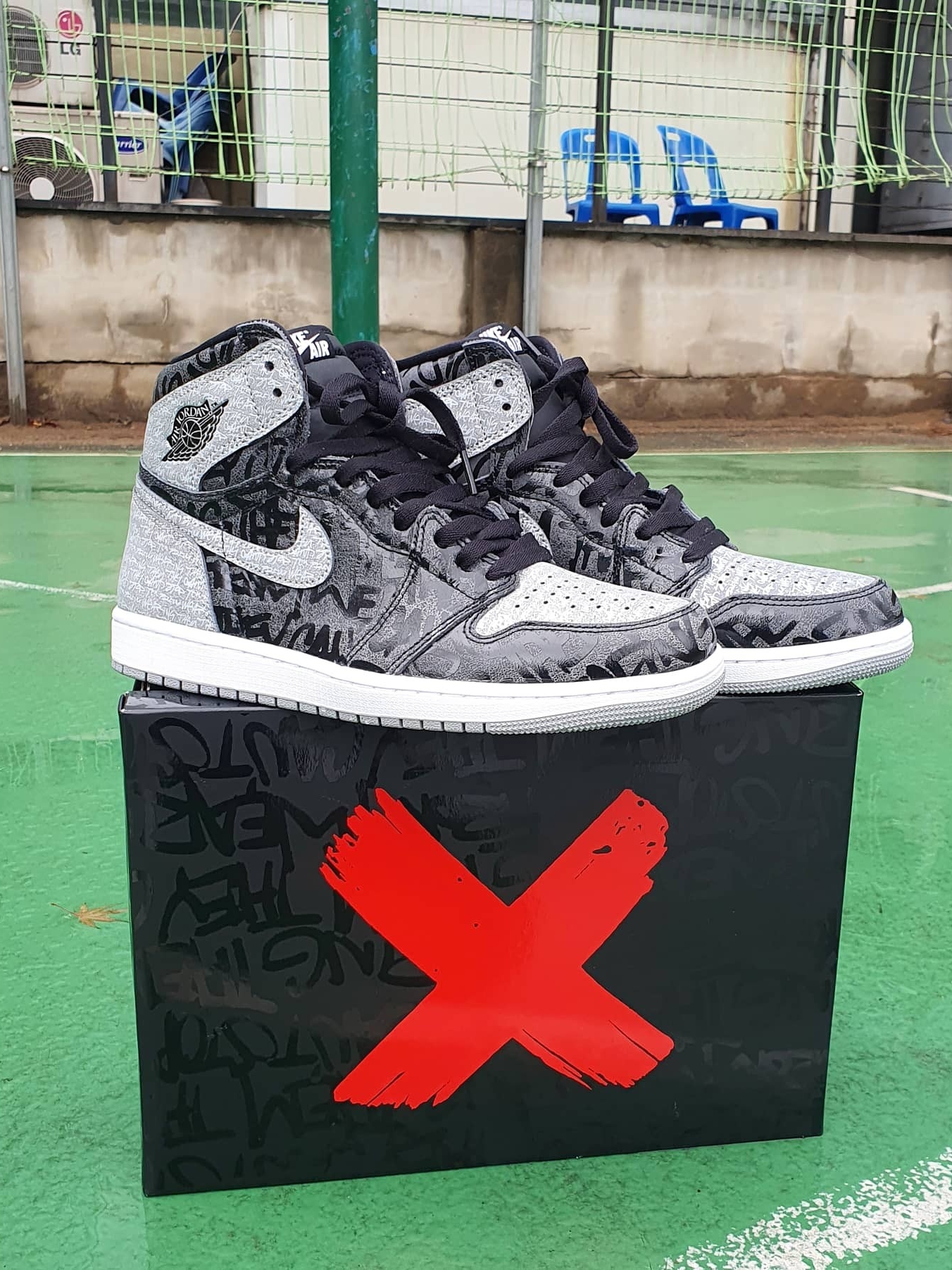 Jordan 1 Retro High OG Rebellionaire 착용 스타일 - 4