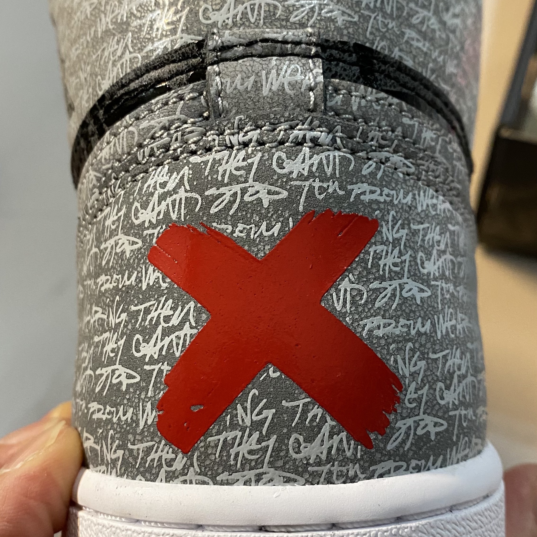Jordan 1 Retro High OG Rebellionaire 착용 스타일 - 4