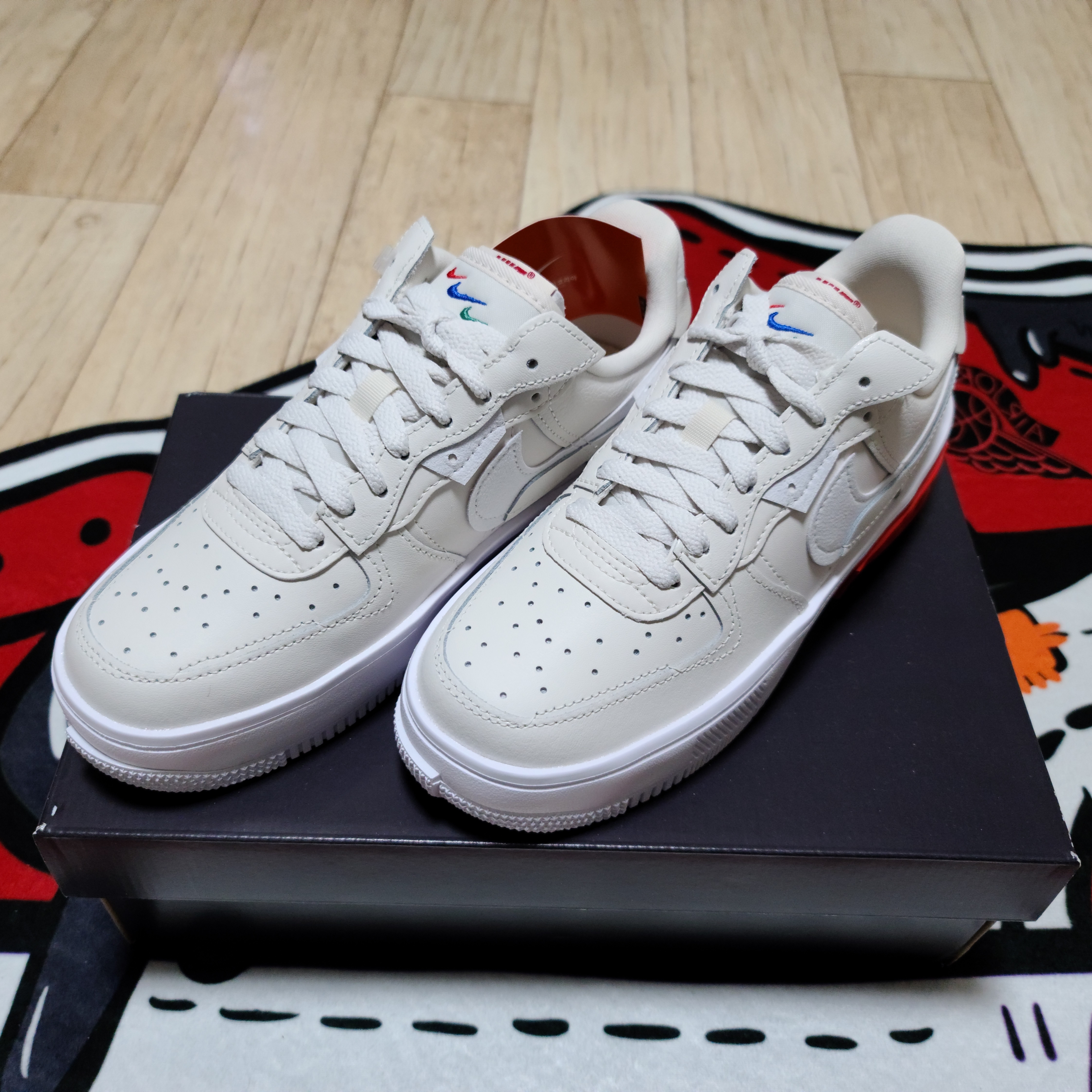 (W) Nike Air Force 1 Fontanka Phantom White 착용 스타일 - 1