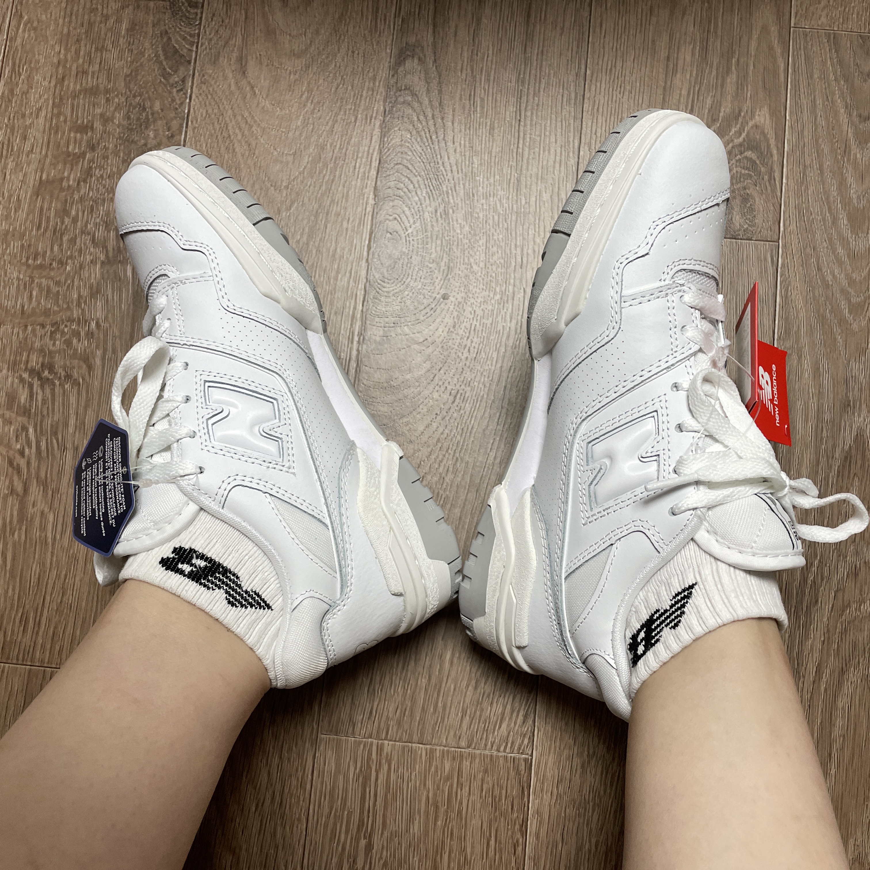 New Balance 550 White - 2E Wide 착용 스타일 - 1