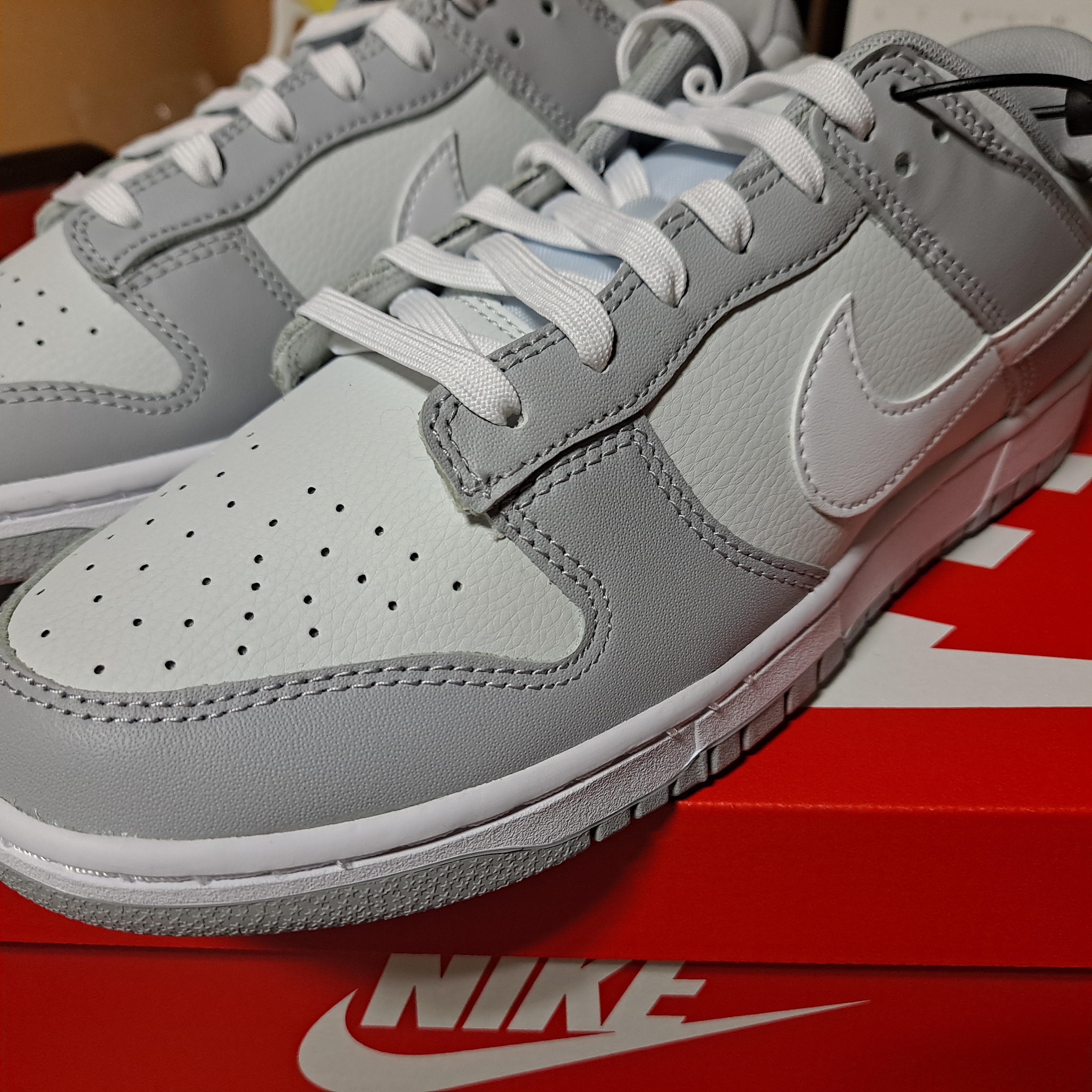 Nike Dunk Low Retro Wolf Grey 착용 스타일