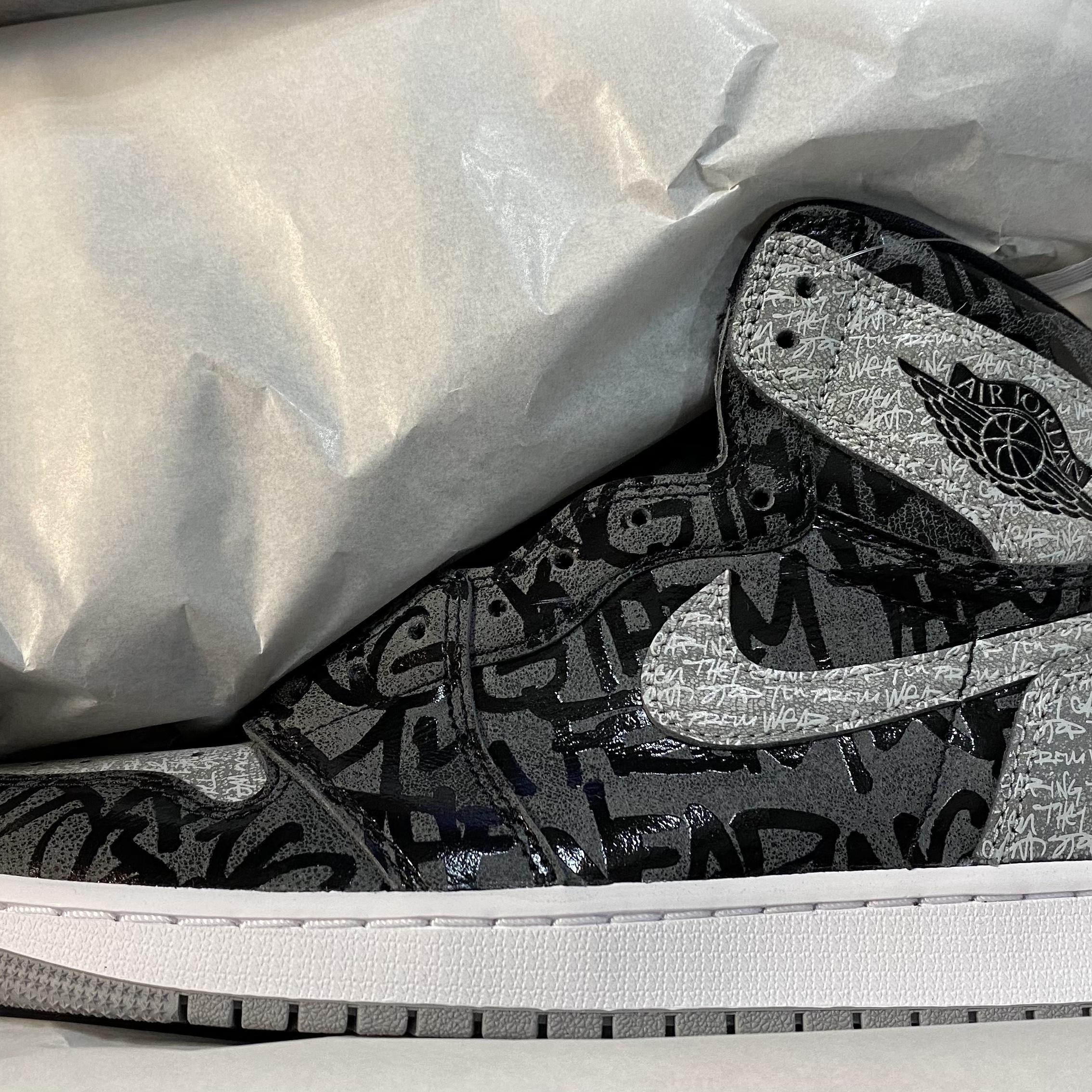 Jordan 1 Retro High OG Rebellionaire 착용 스타일 - 1
