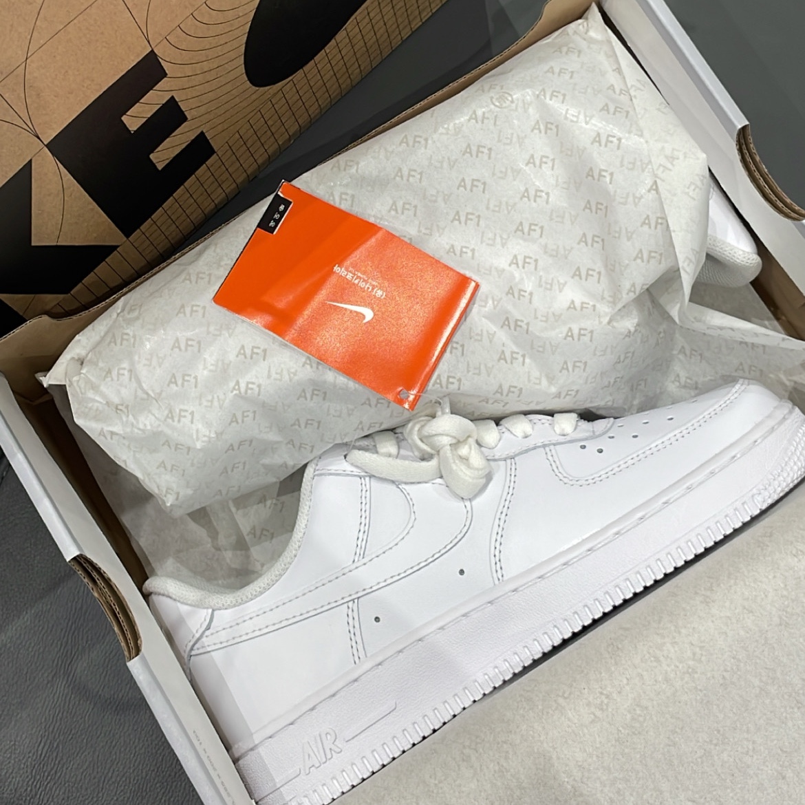 Nike Air Force 1 '07 Low White, (W) Nike Air Force 1 '07 Low White 착용 스타일