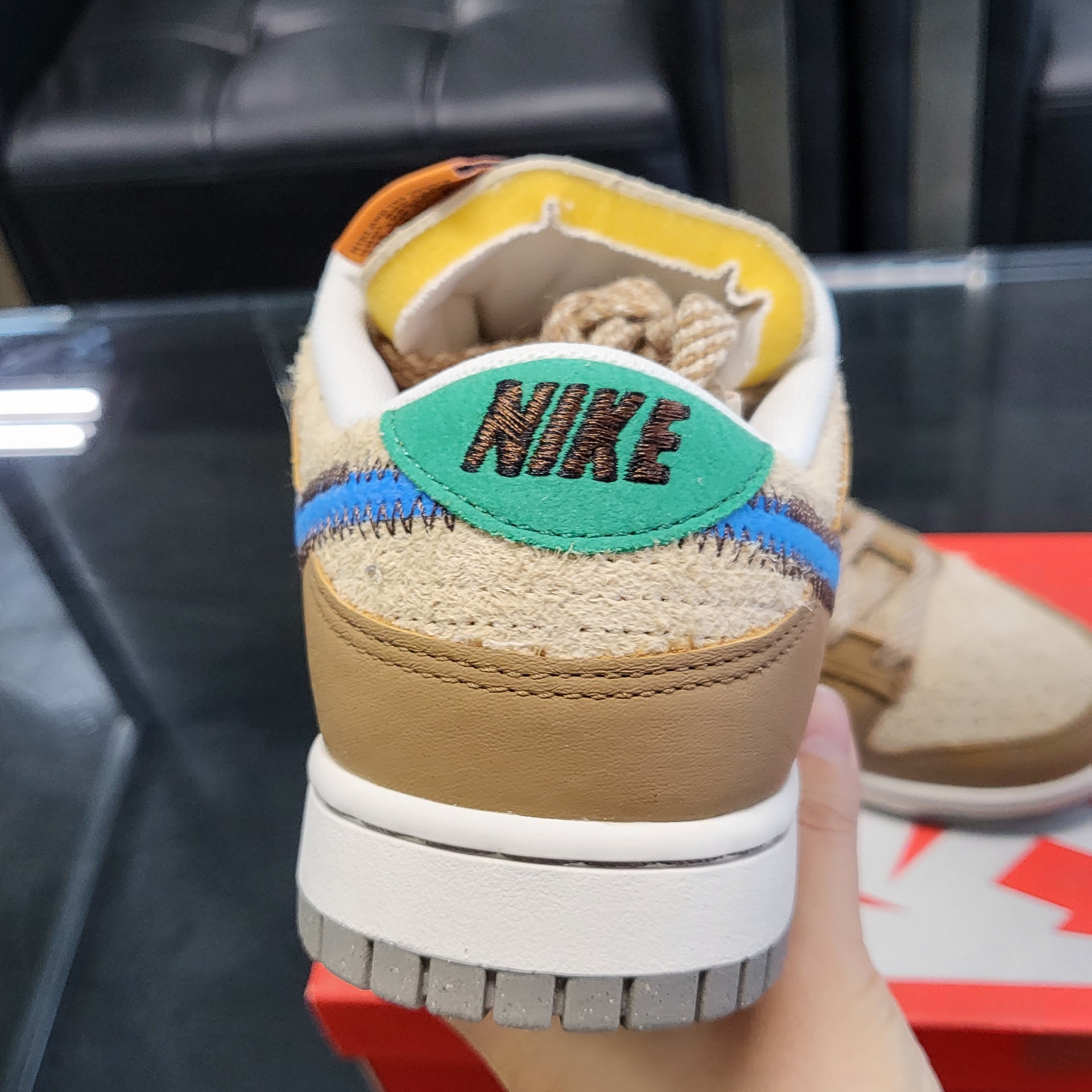Nike x Size? Dunk Low Dark Driftwood Photo Blue 착용 스타일 - 3