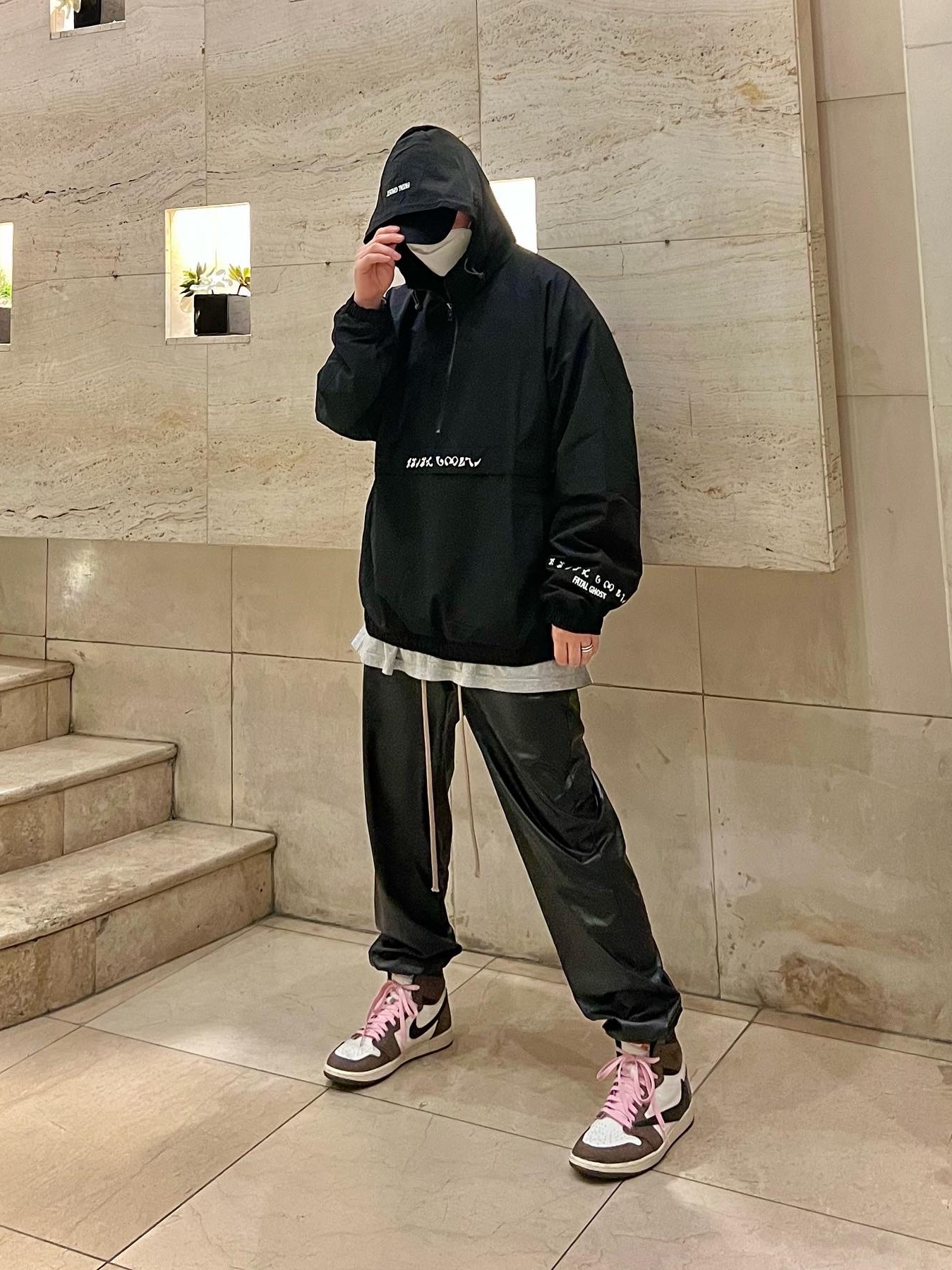 Jordan 1 x Travis Scott Retro High OG SP Mocha 착용 스타일