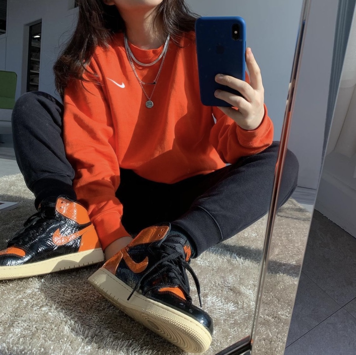 Jordan 1 Retro High Shattered Backboard 3.0, (GS) Jordan 1 Retro High OG Shattered Backboard 3.0 착용 스타일 - 2