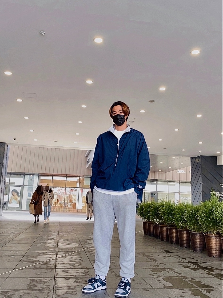 Nike x Kim Jones Reversible Wind Breaker Navy - US/EU, Nike Dunk Low Retro Championship Grey 착용 스타일 - 3