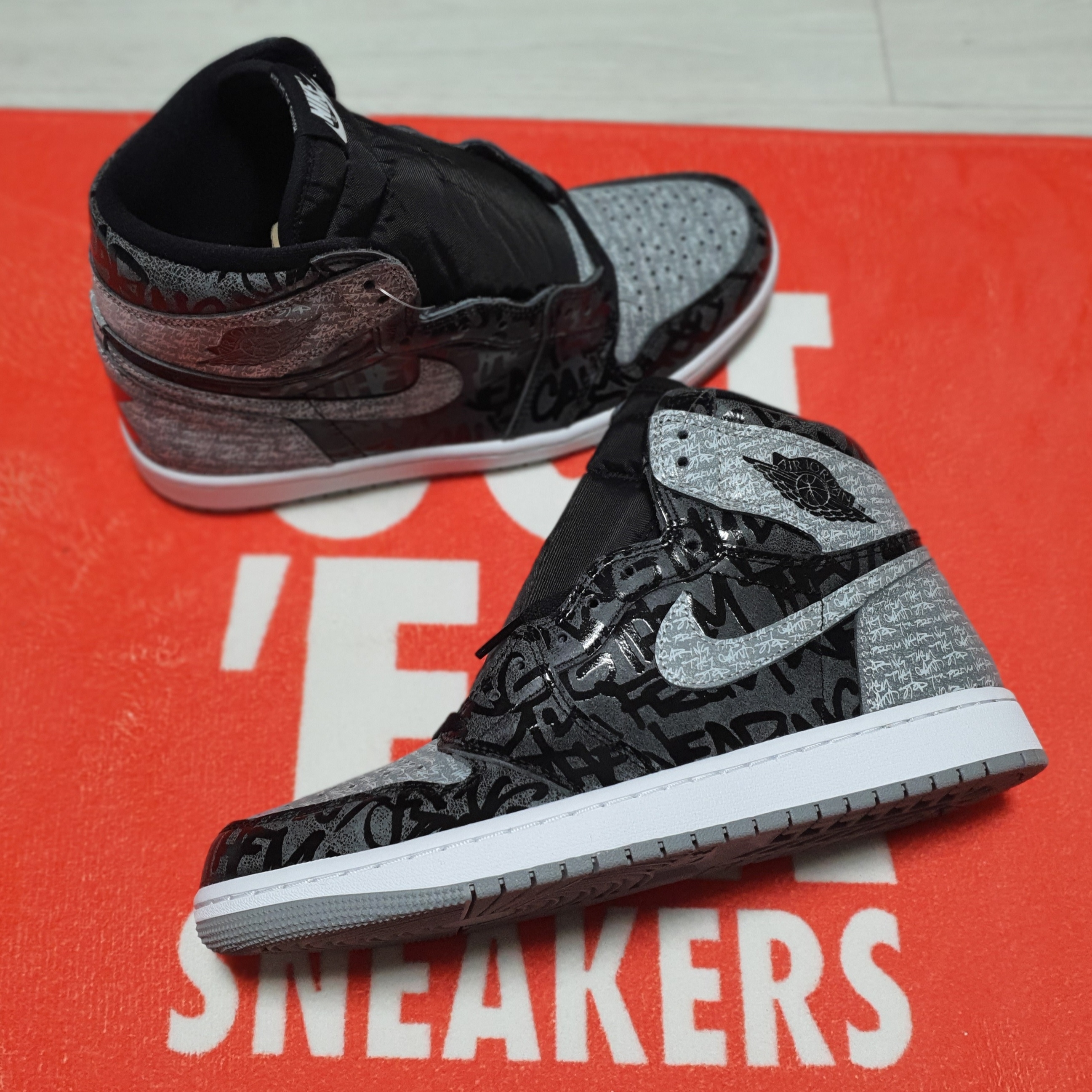 Jordan 1 Retro High OG Rebellionaire 착용 스타일 - 3