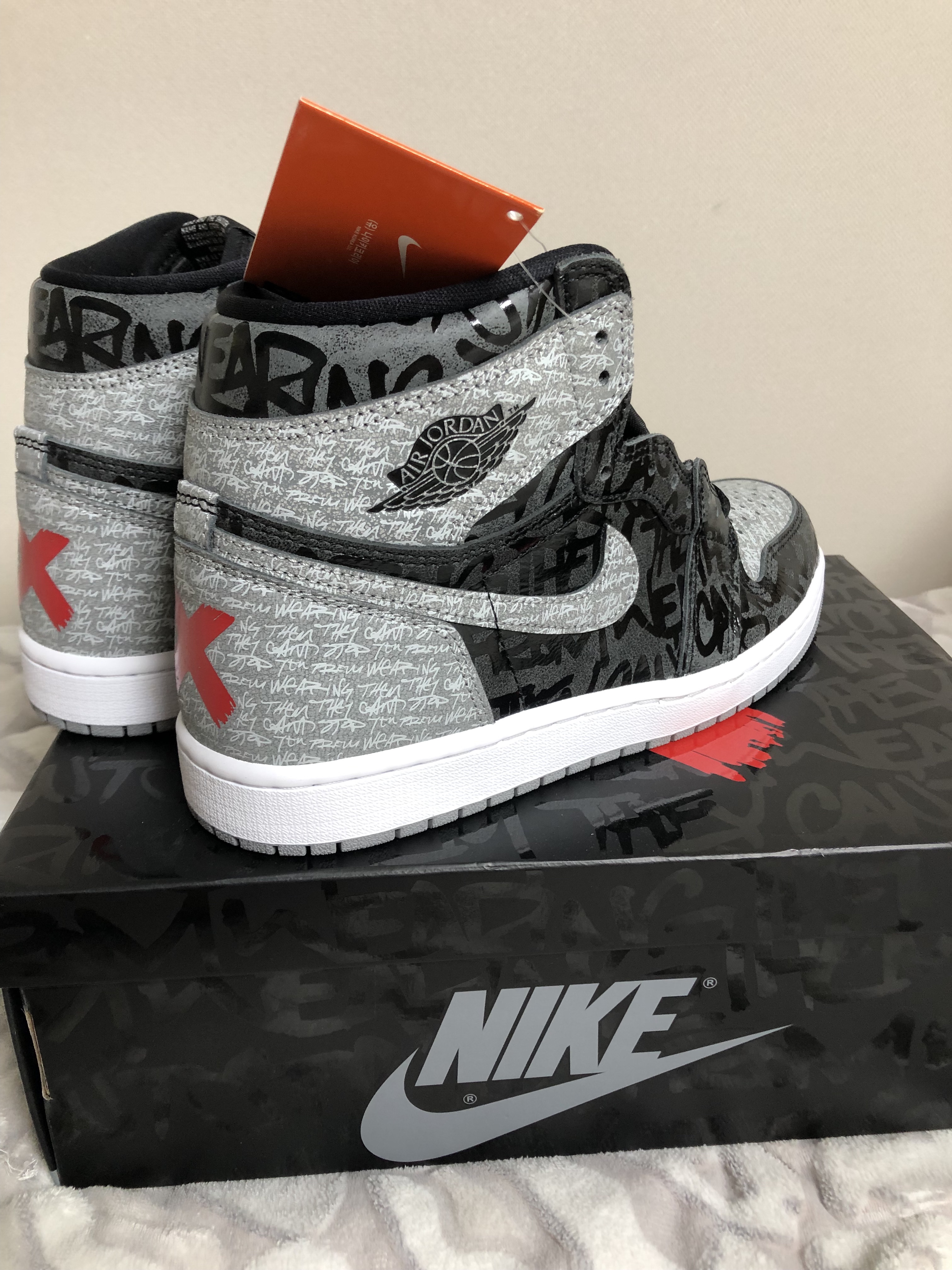Jordan 1 Retro High OG Rebellionaire 착용 스타일 - 1