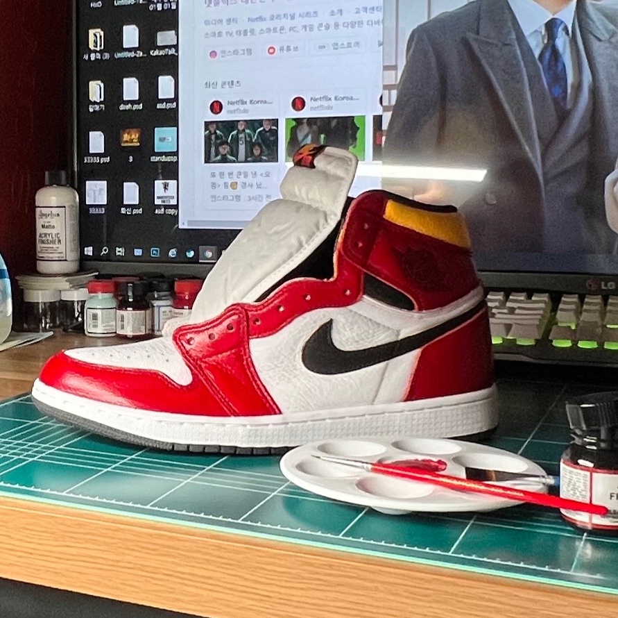 Jordan 1 Retro High OG Light Fusion Red 착용 스타일 - 2