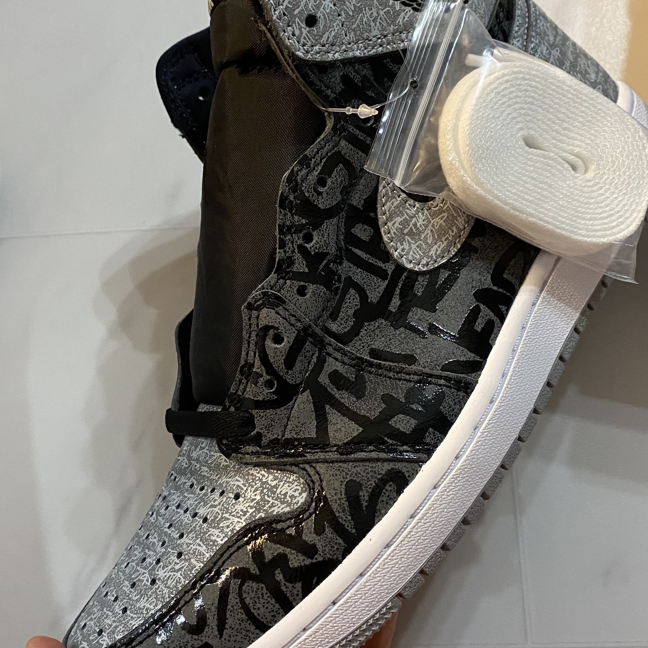 Jordan 1 Retro High OG Rebellionaire 착용 스타일 - 2
