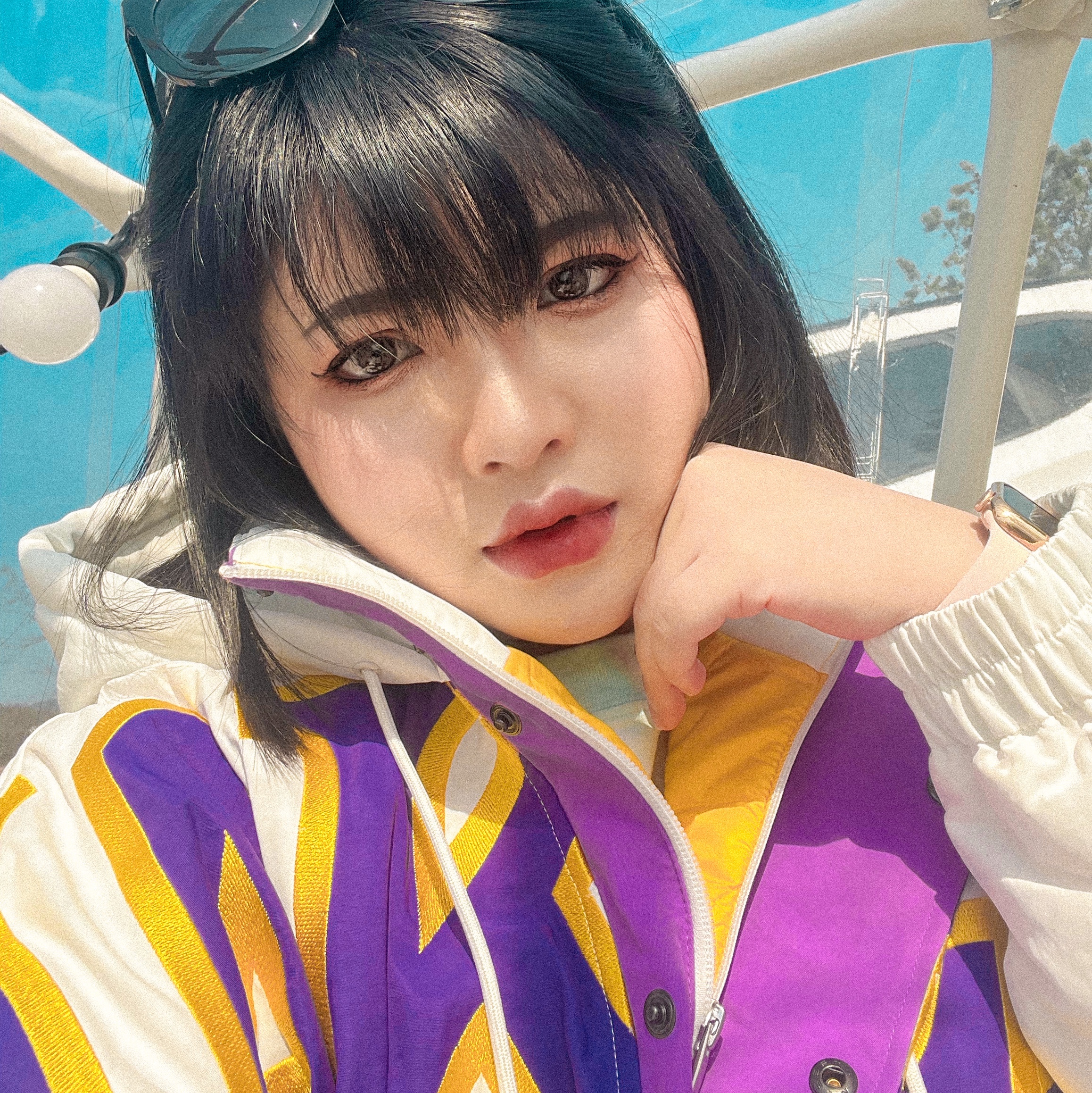 (W) Nike x Ambush NBA Collection Lakers Jacket - US/EU, (W) Jordan 1 Retro High OG Atmosphere 착용 스타일 - 4