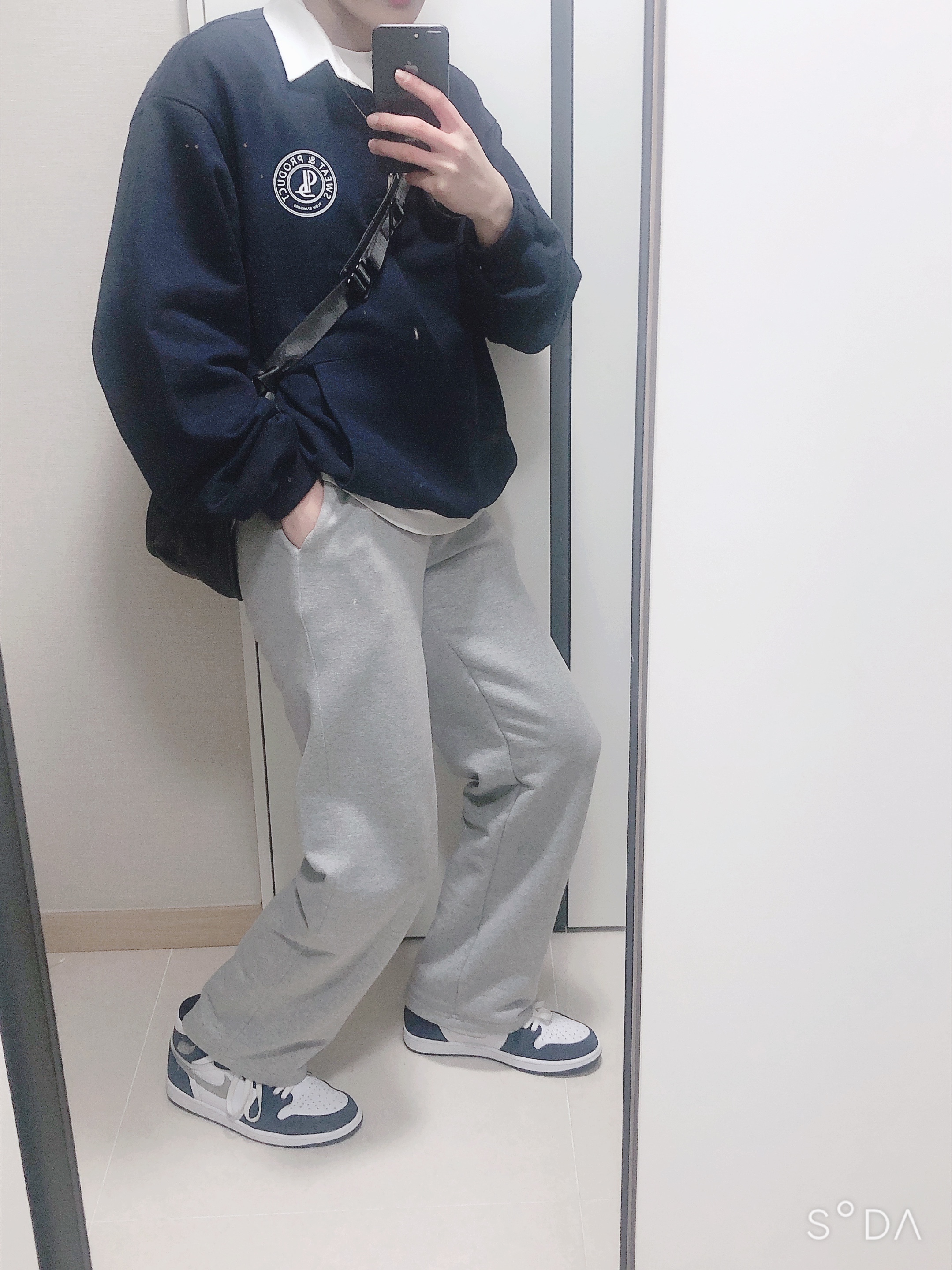 Jordan 1 Retro High OG CO.JP Midnight Navy 착용 스타일 - 2