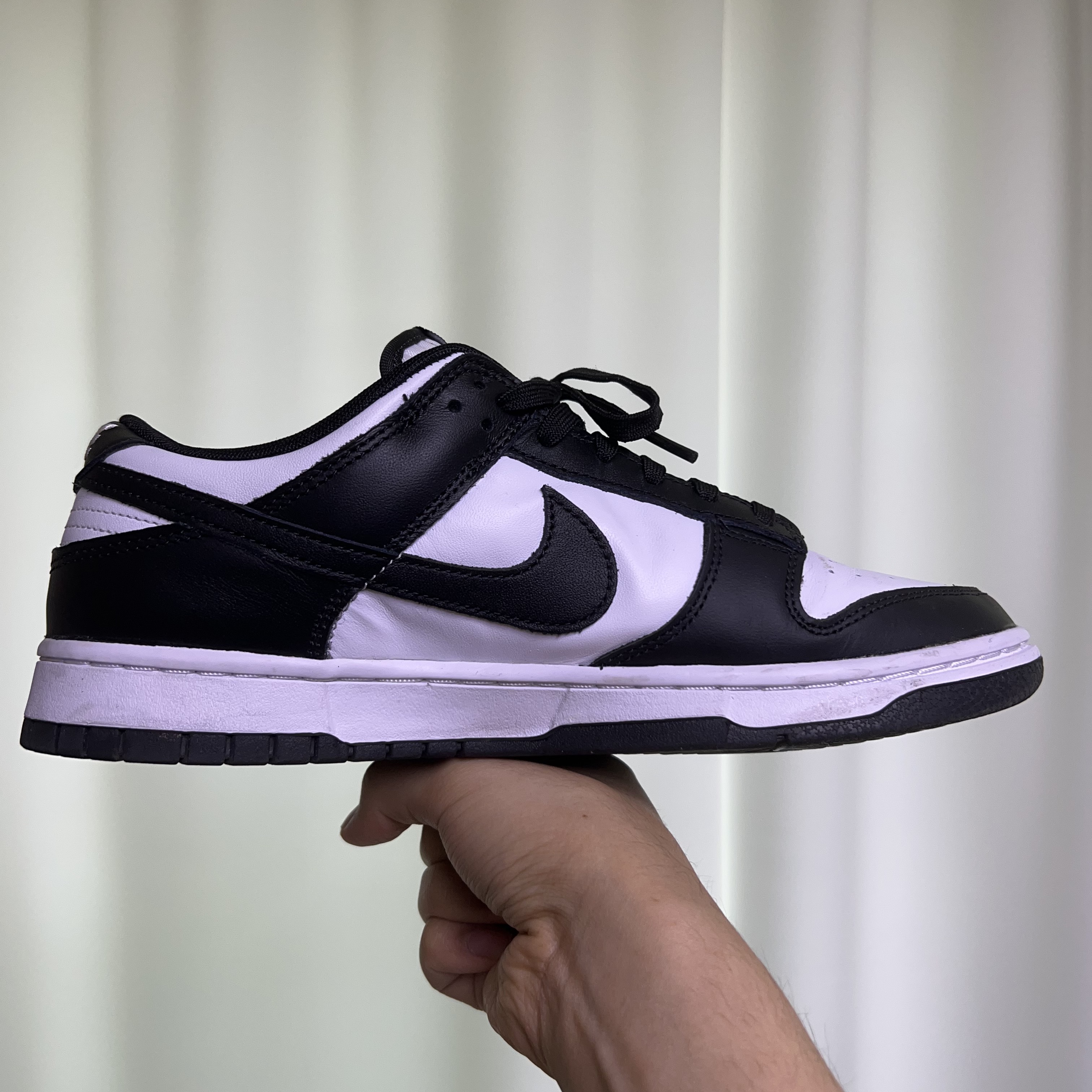 Nike Dunk Low Retro Black 착용 스타일 - 2