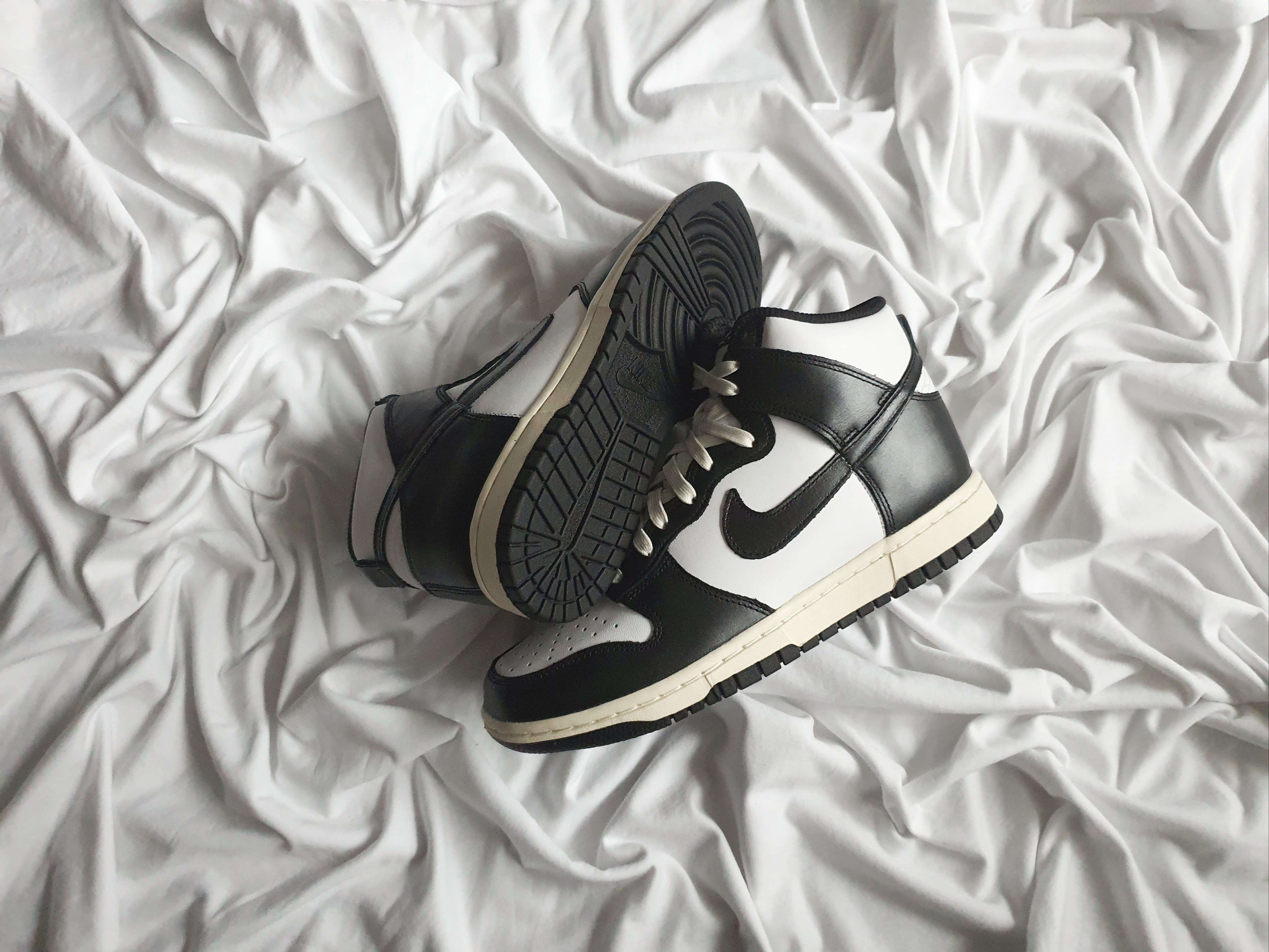 (W) Nike Dunk High Vintage Black 착용 스타일