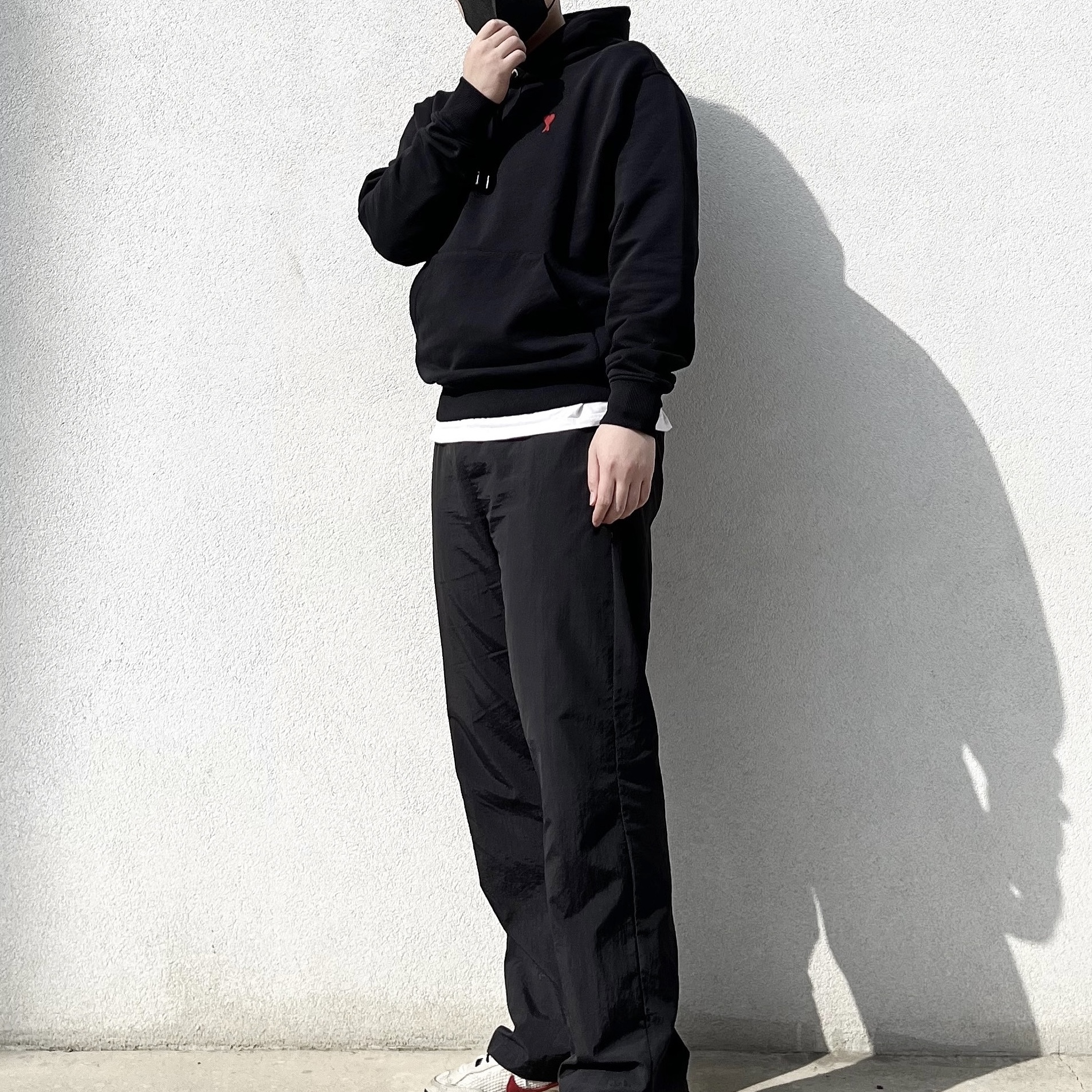 AMI de Coeur Hoodie Black - 22SS 착용 스타일 - 1