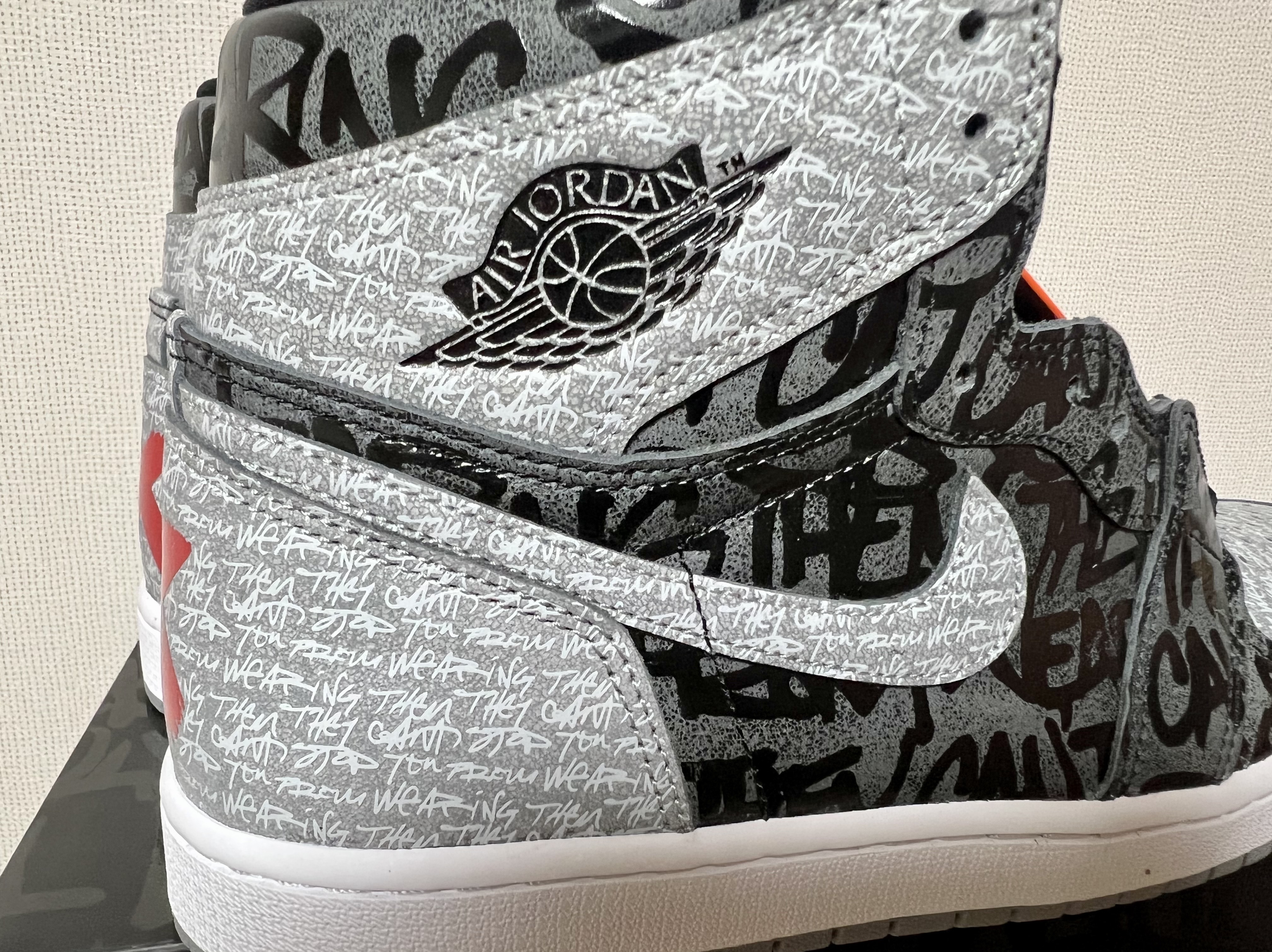 Jordan 1 Retro High OG Rebellionaire 착용 스타일 - 3